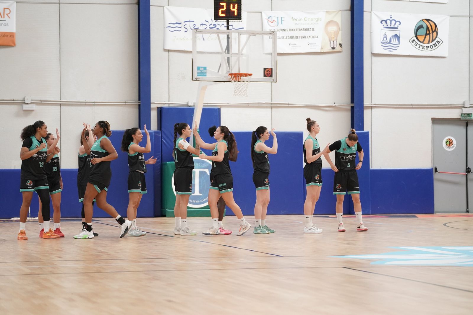 Ambientazo en Estepona para la Final Four de ascenso a Liga Femenina