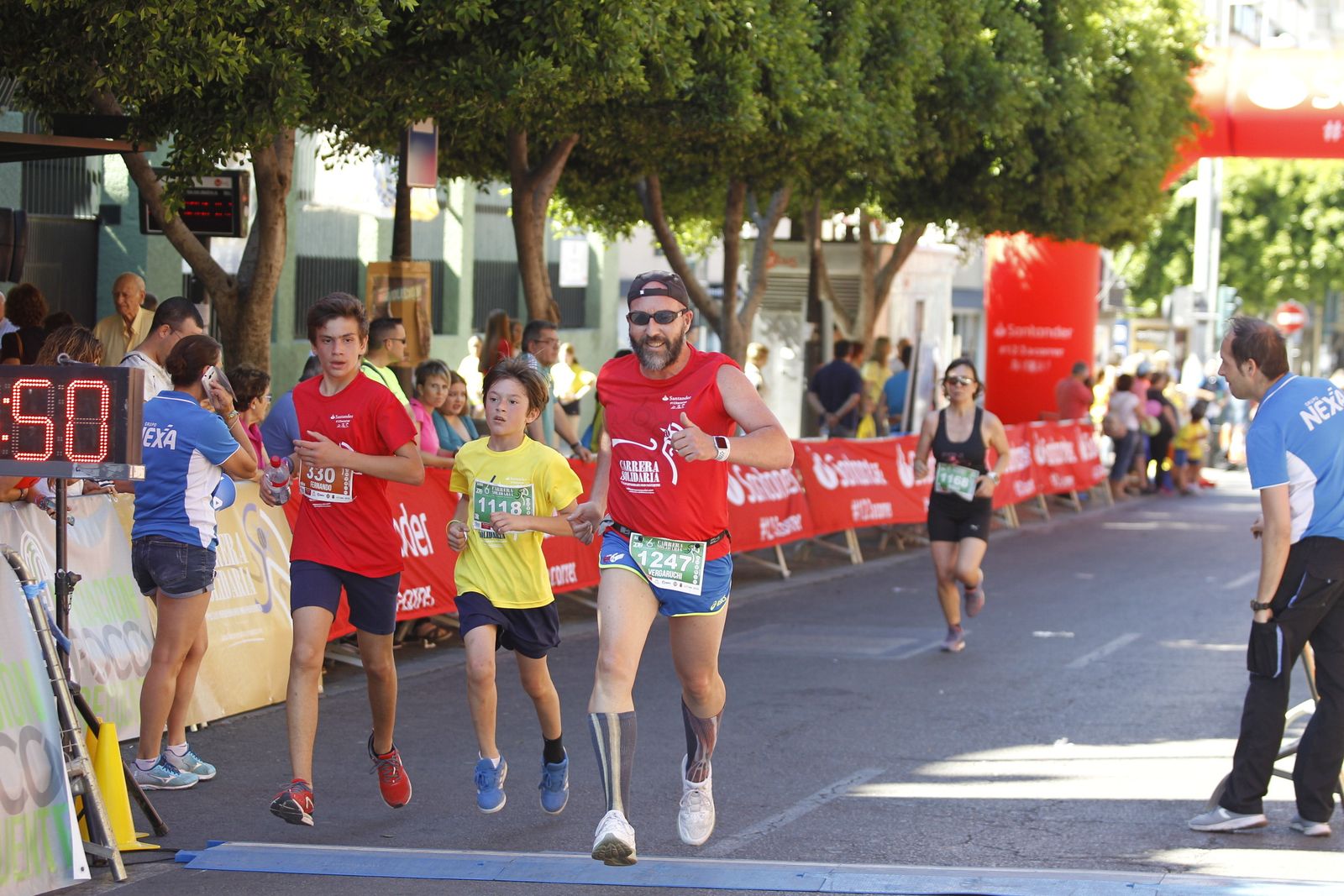 Fotogalería carrera atletismo popular enfermedades poco frecuentes. La Salle Almería