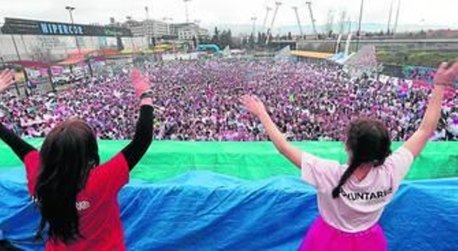 El karma se viste de colores