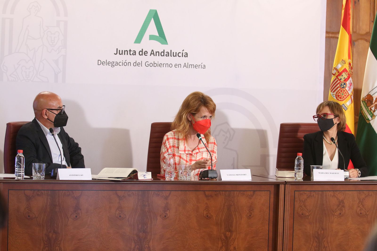 Fotogalería Diario de los Libros, con Vanessa Montfort y su obra 'La mujer sin nombre'