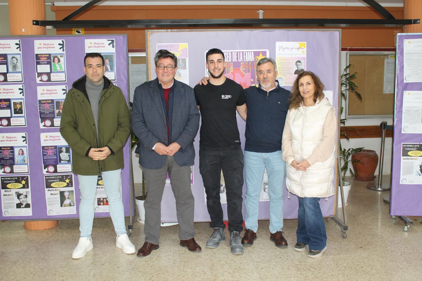 El delegado territorial de Desarrollo Educativo y Formación Profesional visita el IES Andrés Benítez de Jerez.