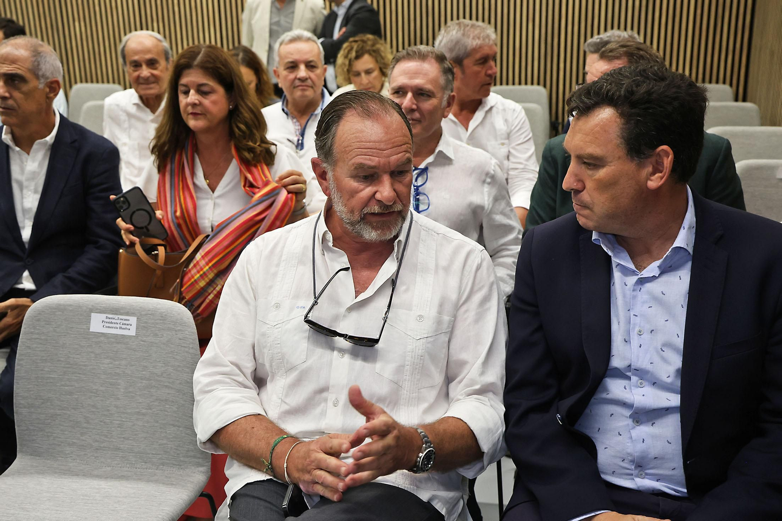 Imágenes de los encuentros del Club Cámara con Jesús Aguirre, presidente del Parlamento andaluz como protagonista