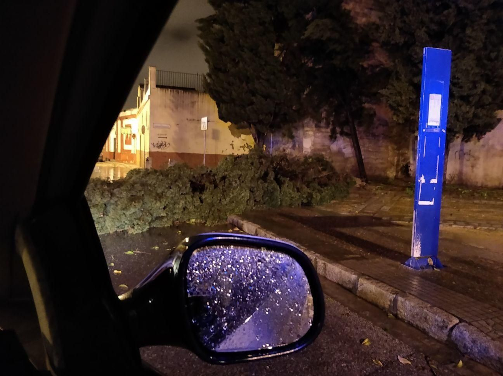 Las imágenes del paso del tornado en Jerez