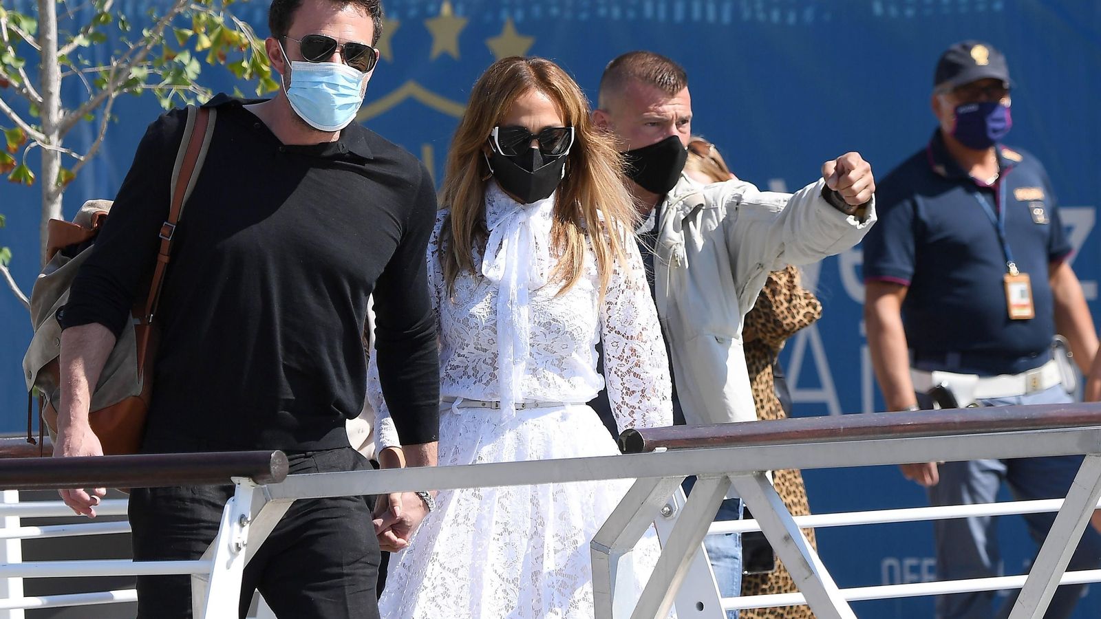 Ben Affleck y Jennifer López, a su llegada a Venecia este jueves.