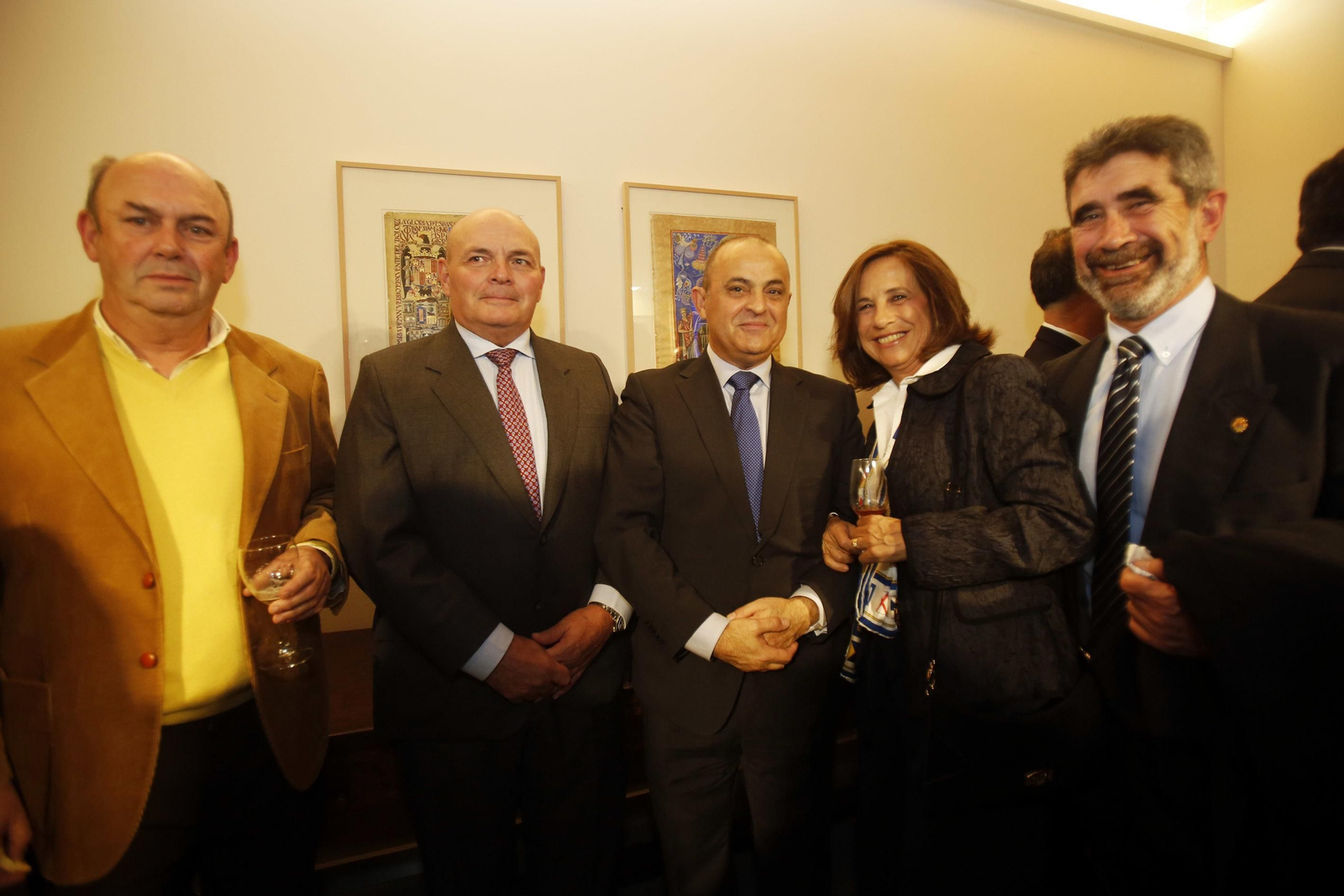 Javier Castro, Antonio Planells, Manuel Garat, Teresa Martínez, esposa del Almirante de la Flota, y Antonio Rodríguez Alcalá.