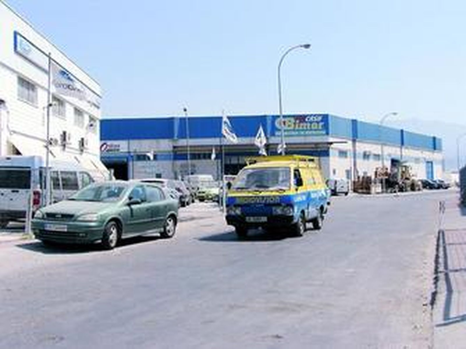 En la actualidad el municipio cuenta con dos polígonos, El Vadillo y Alborán (en la foto).