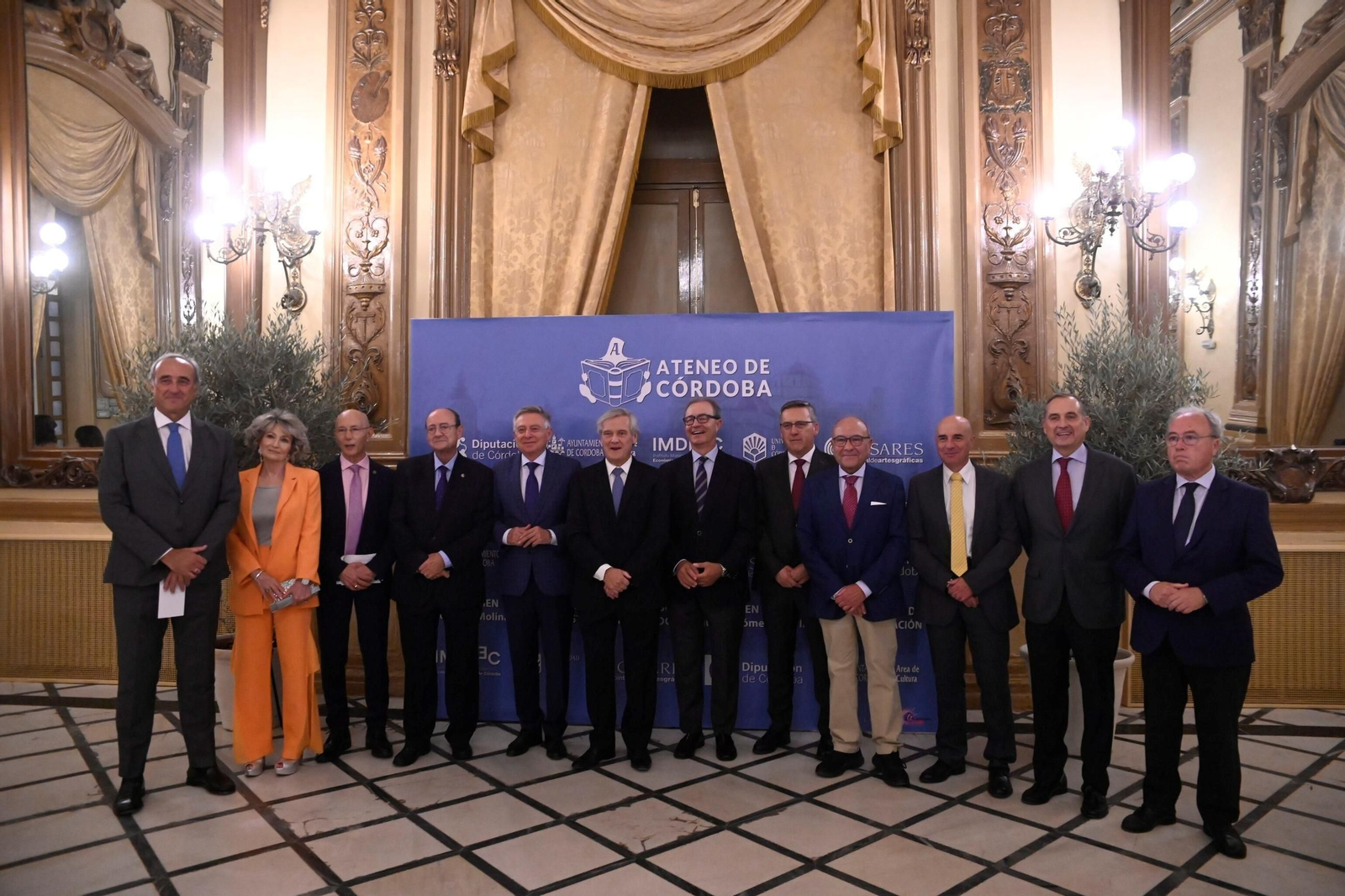 El Ateneo de Córdoba entrega su medalla de oro al doctor Enrique Cantillo, en imágenes