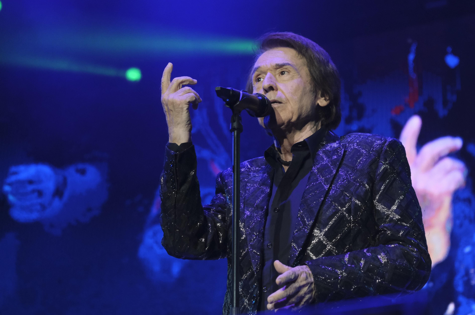 El concierto de Raphael en Córdoba, en imágenes