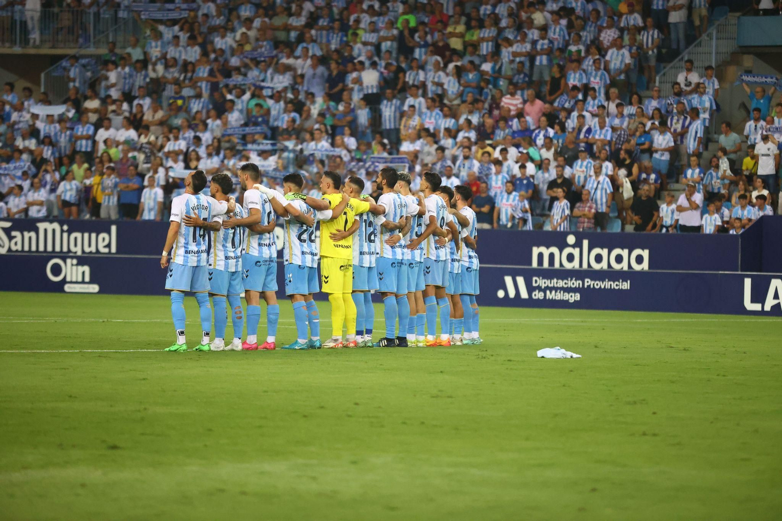 El Málaga CF antes del partido ante el Mirandés