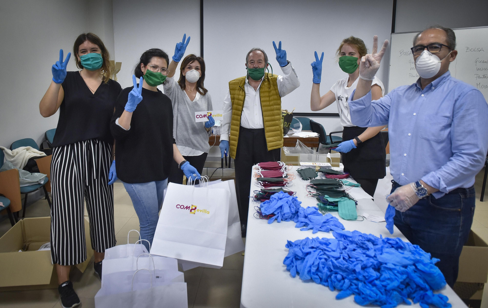 La resistencia al Coronavirus en el Colegio de Médicos de Sevilla: reparto de material de emergencia a todo el personal sanitario que lo necesite