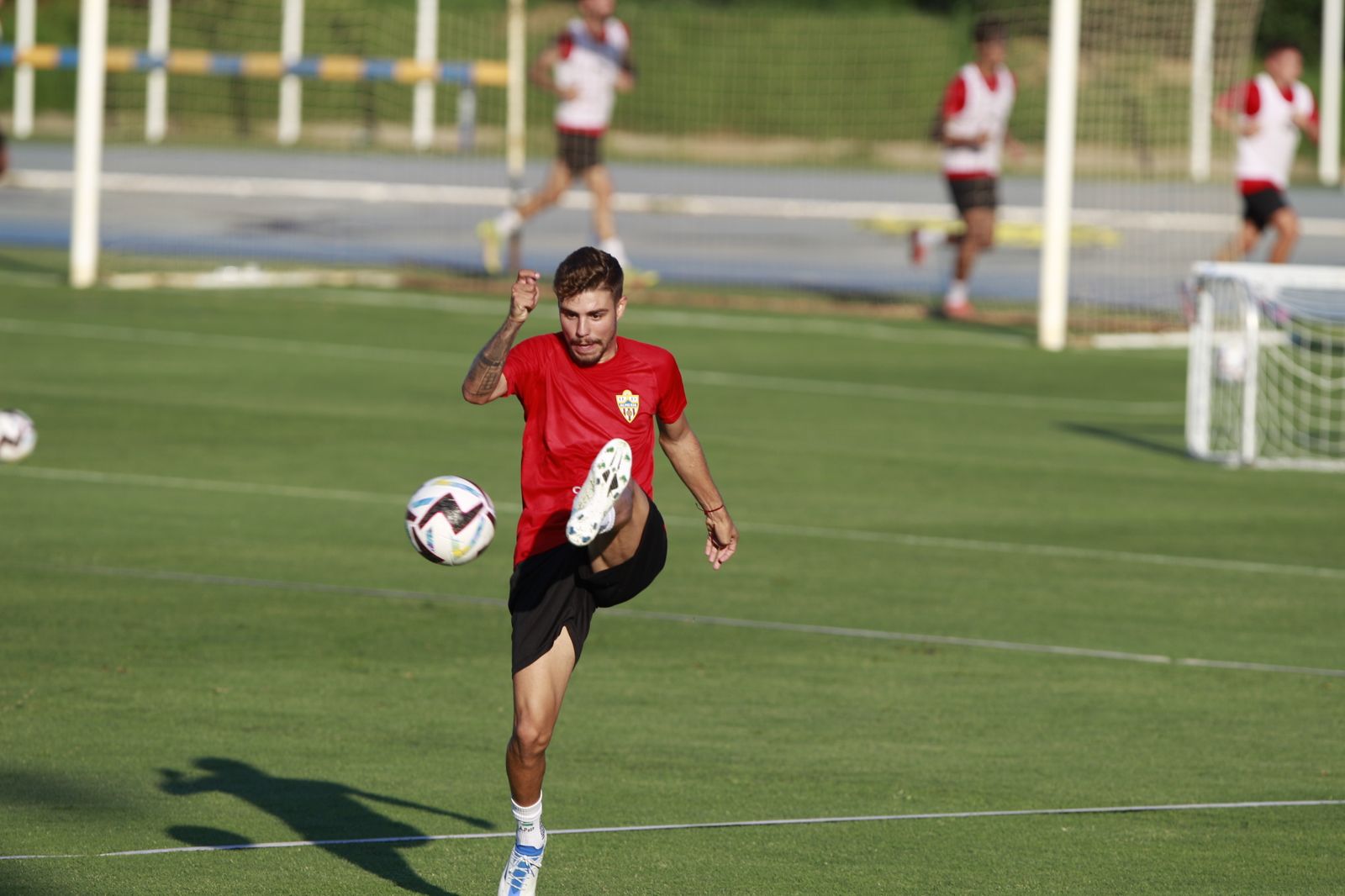 Imágenes del primer entramiento de la U.D. Almería en la Liga Santander, temporada 2022-2023