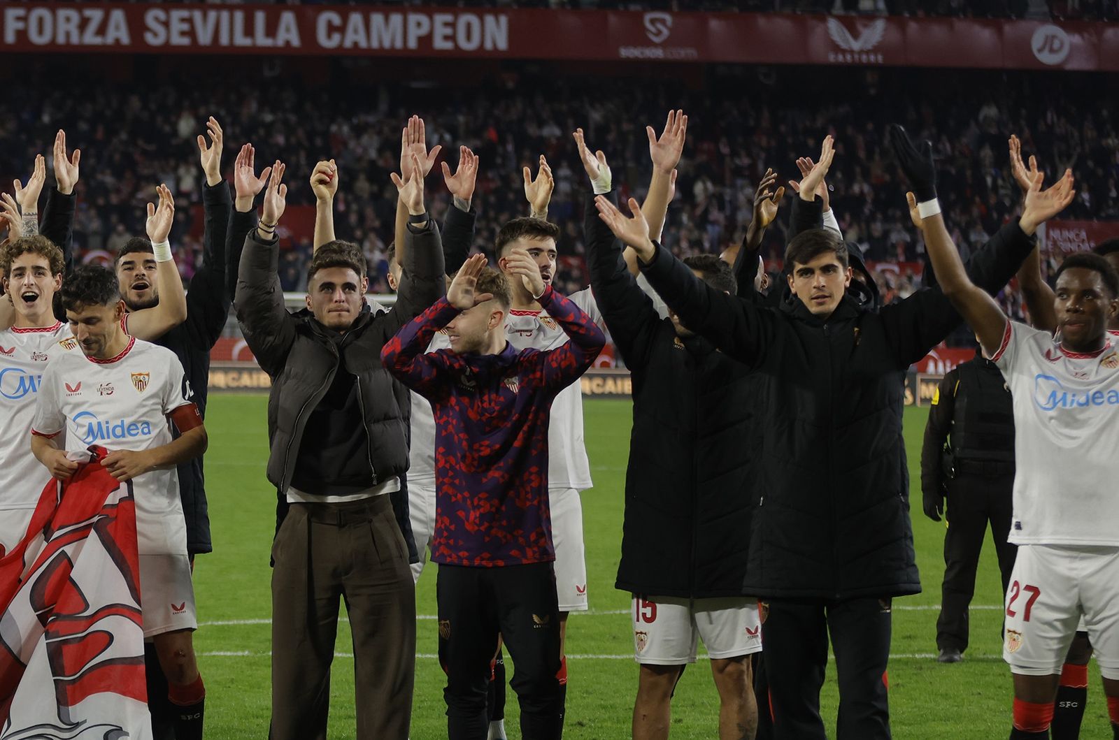 Juanlu, durante la fiesta final en el partido ante el Celta, despedida de Jesús Navas.