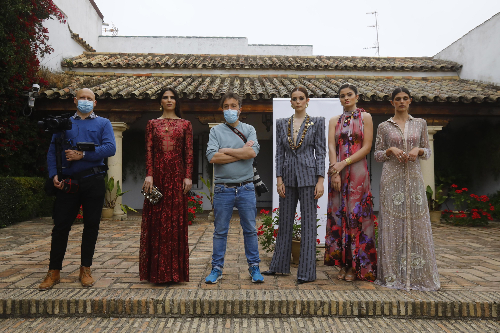 Sesión artística de fotografía en el Palacio de Viana, en imágenes