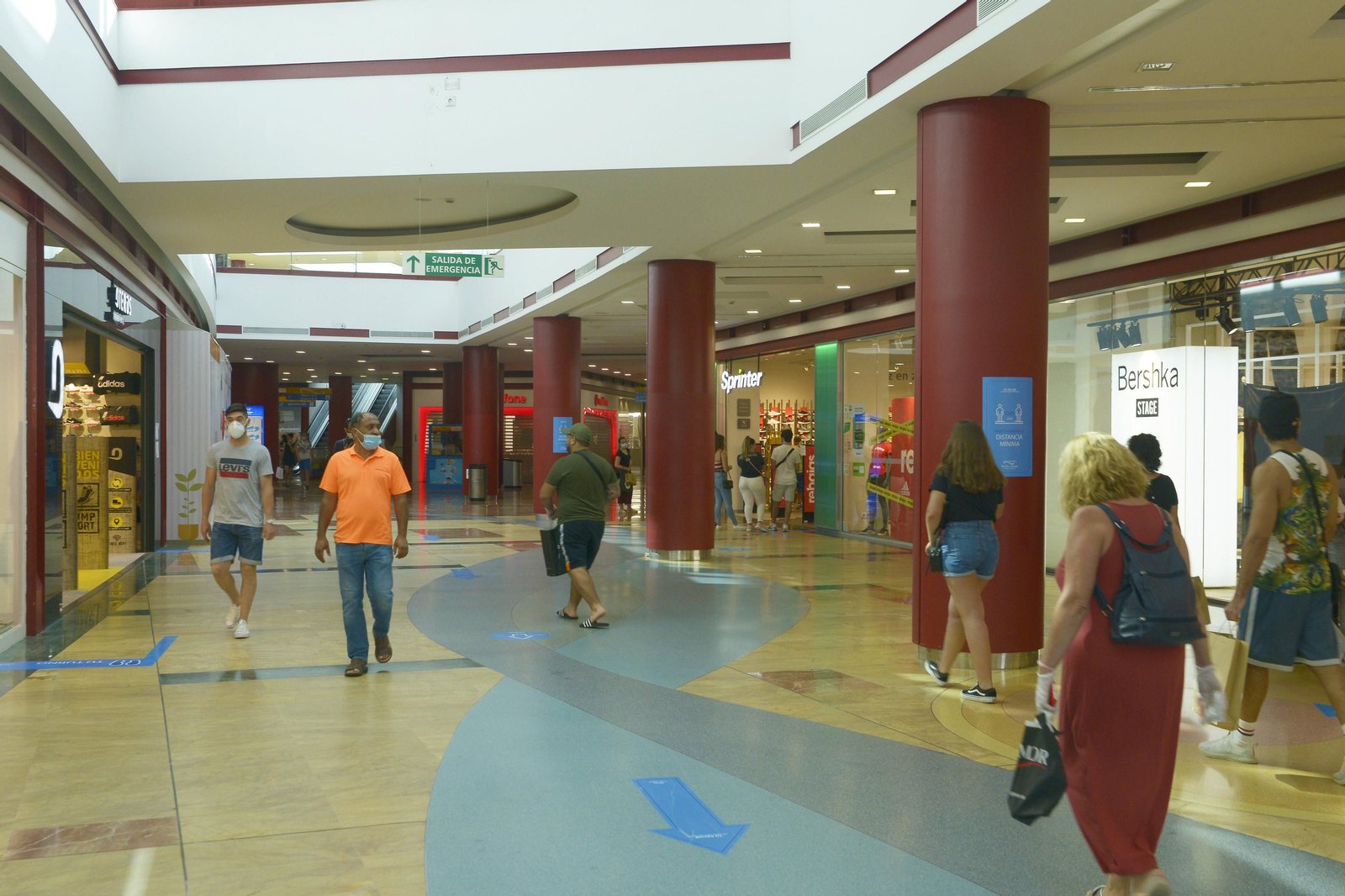 Fotos de los centros comerciales de Algeciras al inicio dela fase 2