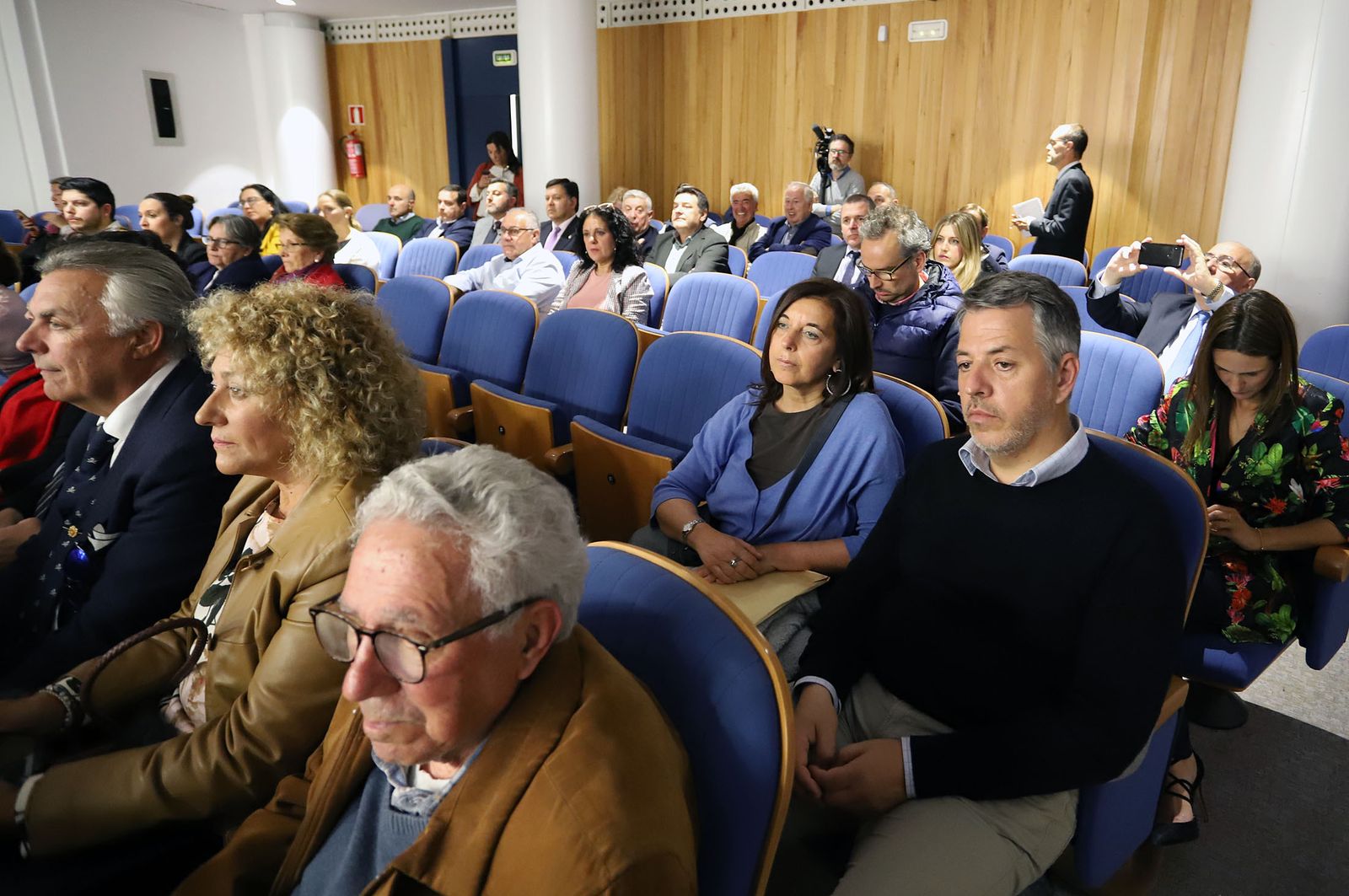 Imágenes de la presentación de la Guía de Semana Santa de Huelva Información