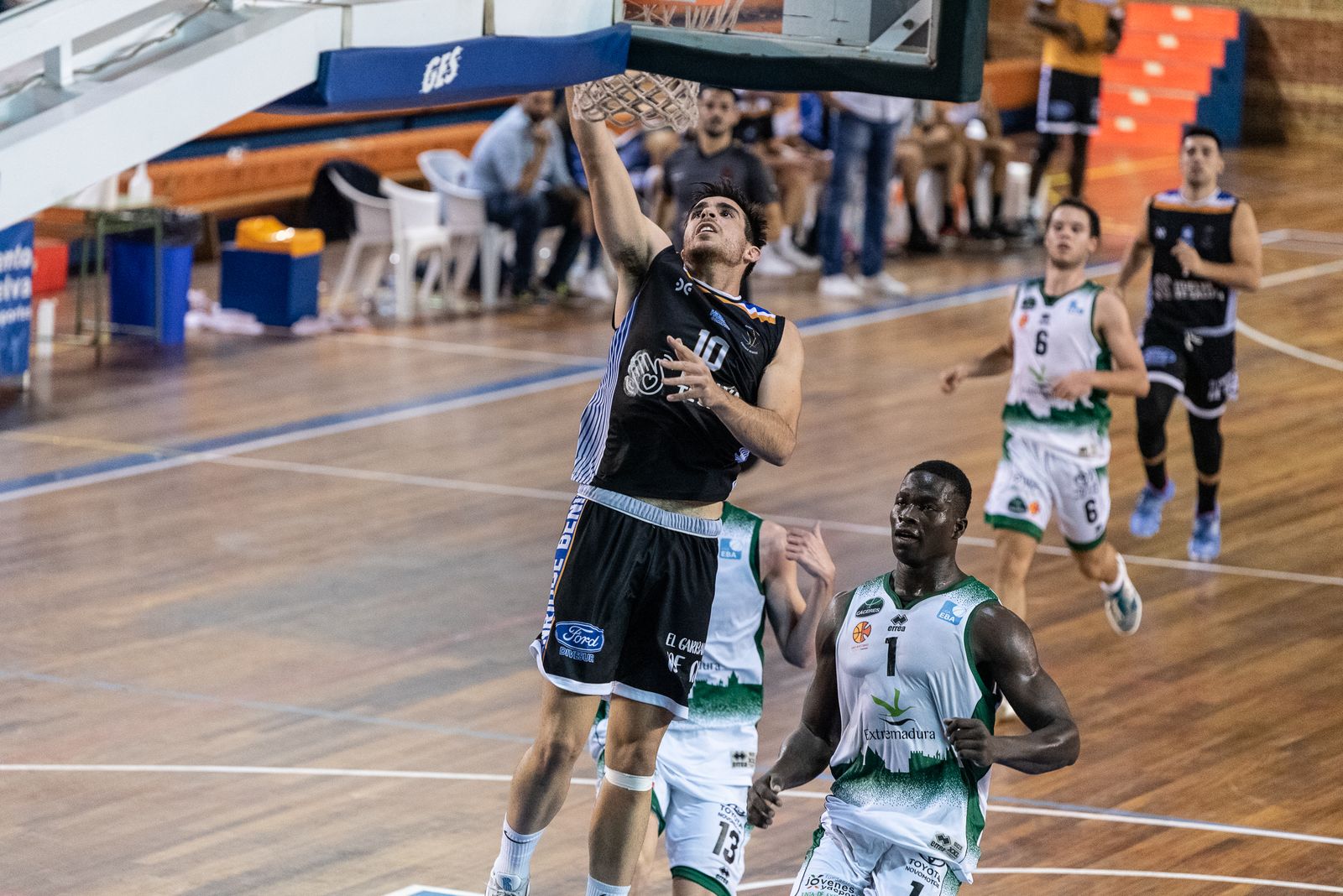 Baloncesto: Imágenes del Huelva Comercio - Extremadura