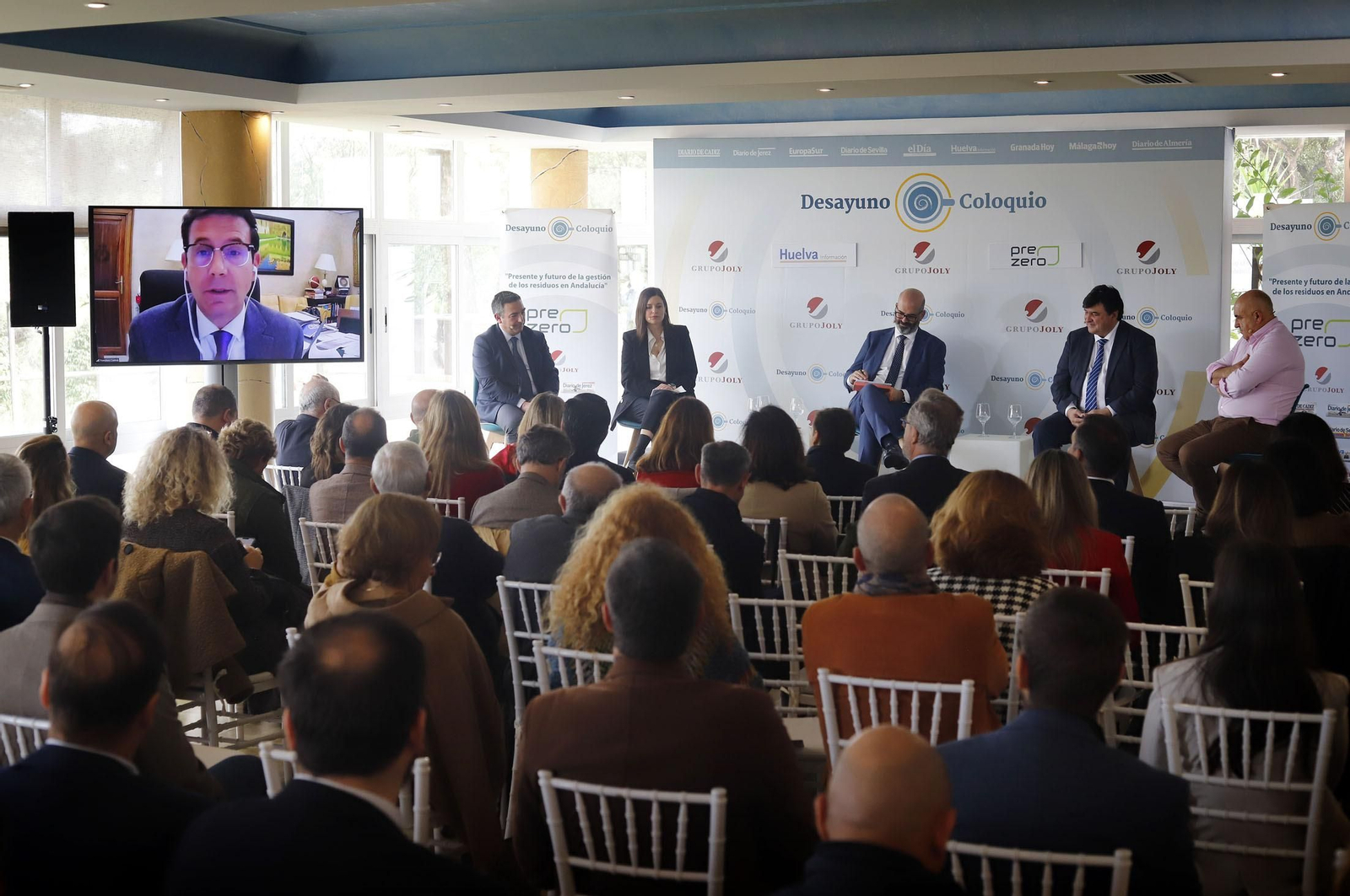 Desayuno-Coloquio del Grupo Joly "Presente y futuro de la gestión de los residuos en Andalucía", en imágenes