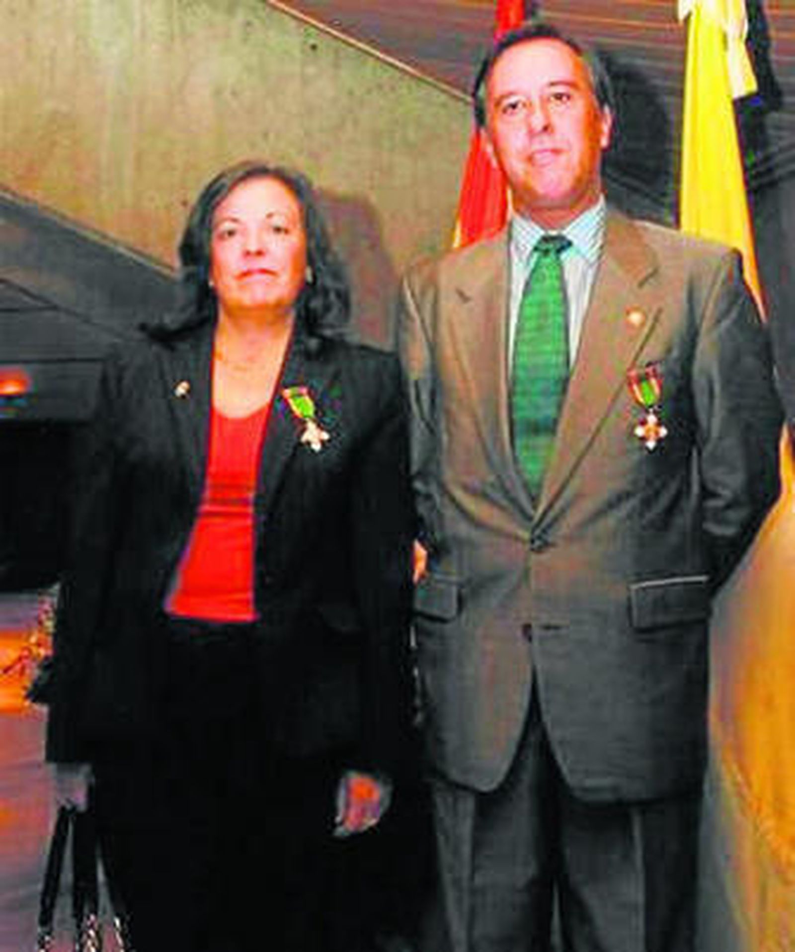 Isidora Solís y Alfredo Flores, condecorados en 2008 por la Subdelegación.