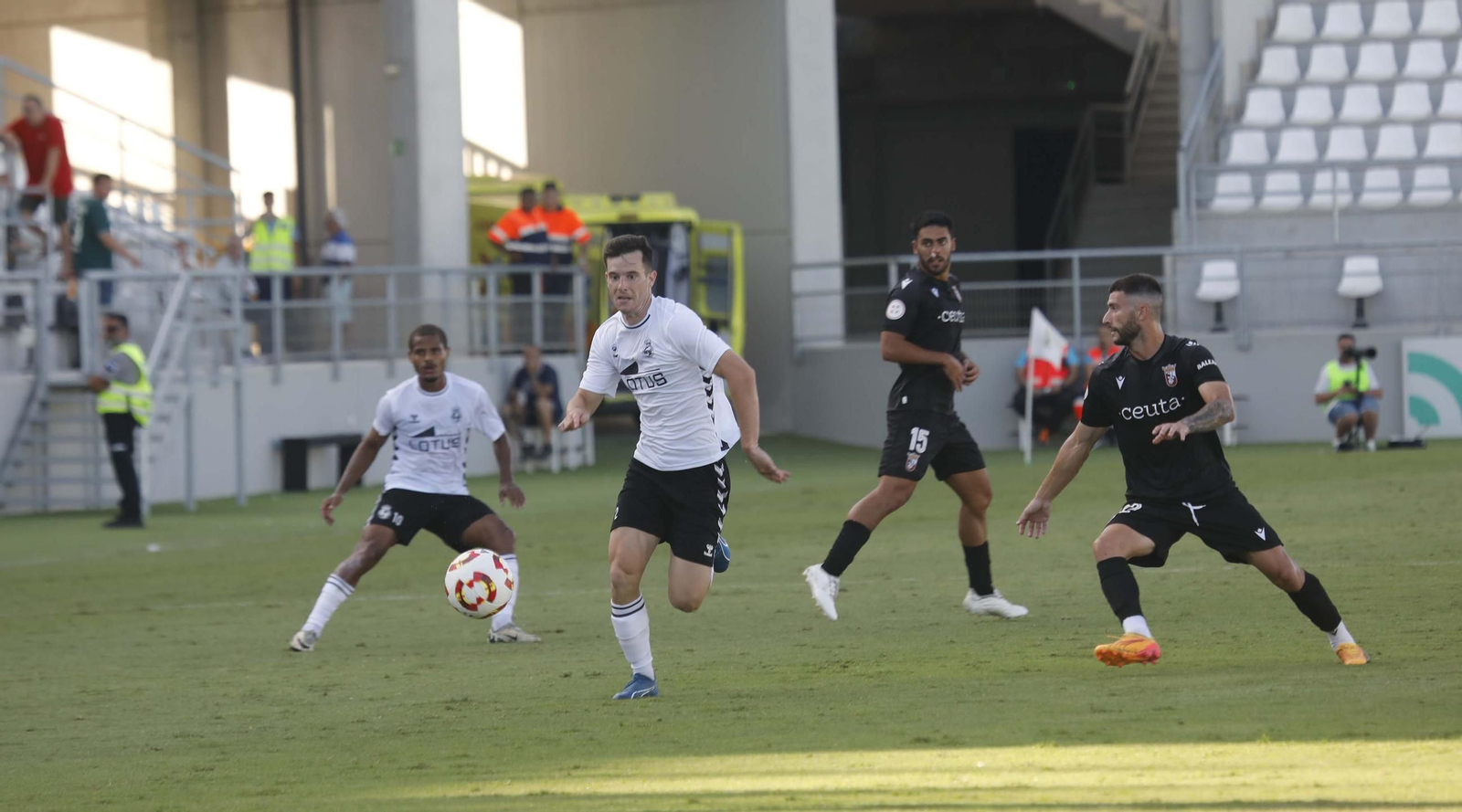 Las fotos del Balona-AD Ceuta de pretemporada en el Ciudad de La Línea (0-1)