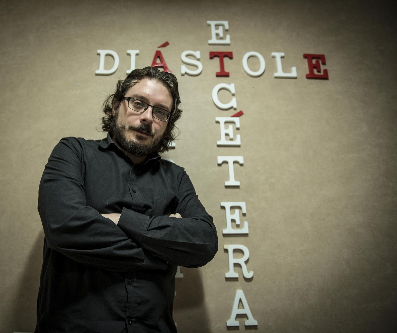 Víctor Miguel Gallardo, en la sede de Esdrújula Ediciones.