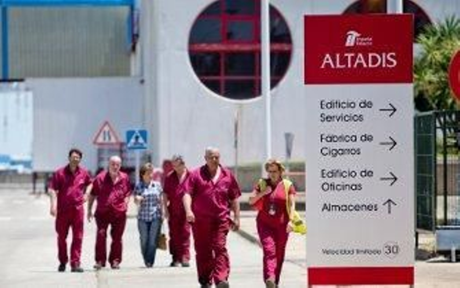 Altadis retrasa hasta abril el cierre definitivo de la fábrica de Cádiz