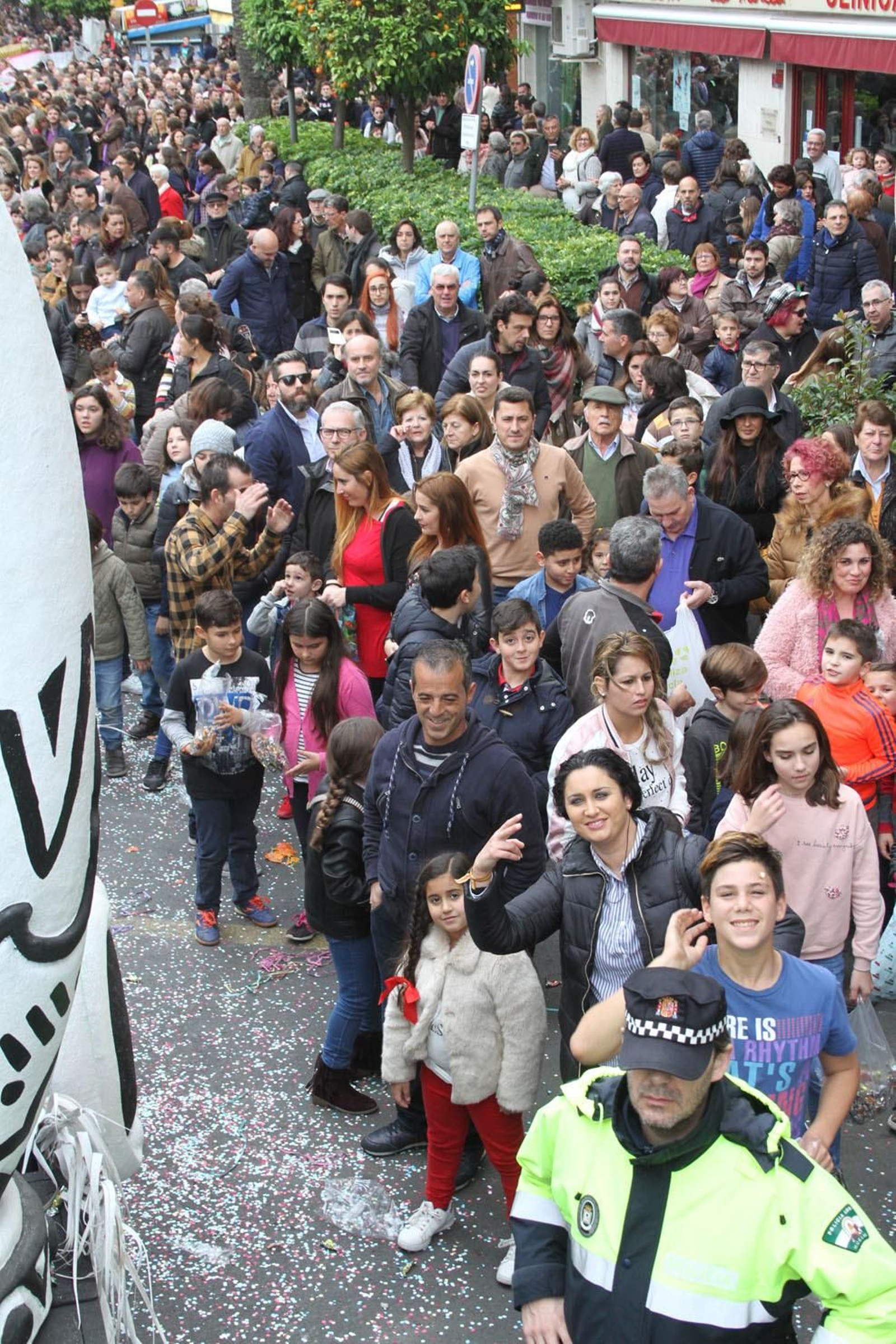 Cabalgata de los Reyes Magos 2018: Melchor, Gaspar y Baltazar adelantan su salida para llenar de ilusión las calles de Huelva