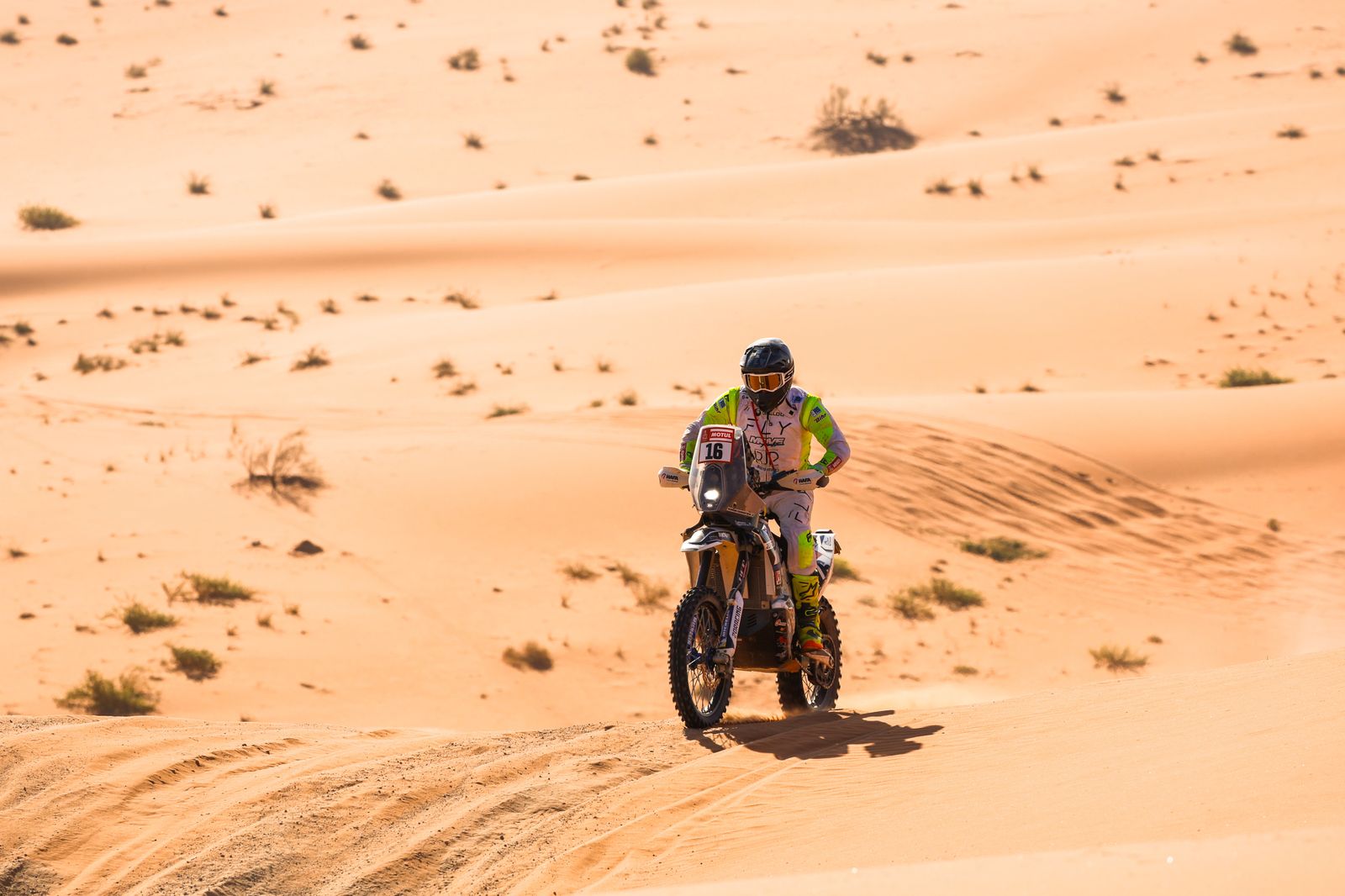 Las espectaculares imágenes del Dakar por las dunas