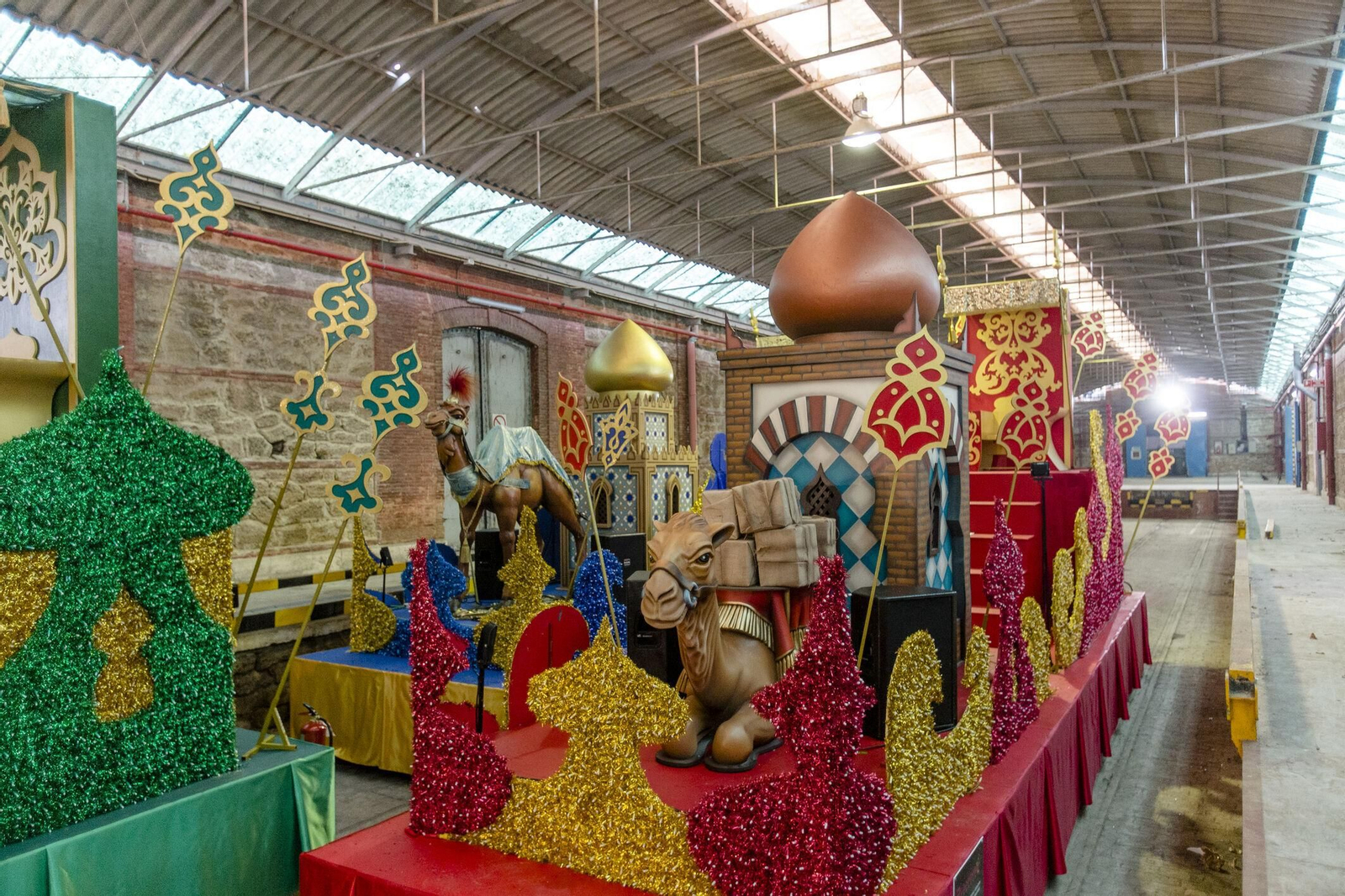 Reyes Magos en Cádiz: Imágenes de las carrozas  de la Cabalgata