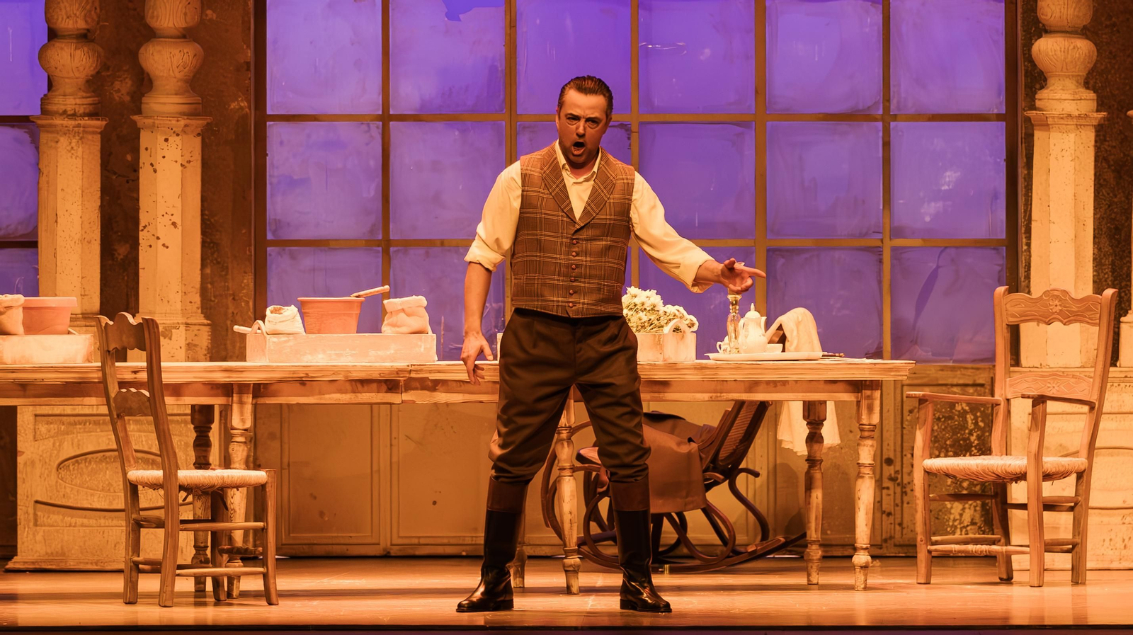 Imágenes de la ópera 'La Traviata' de Verdi en el Teatro Villamarta de Jerez