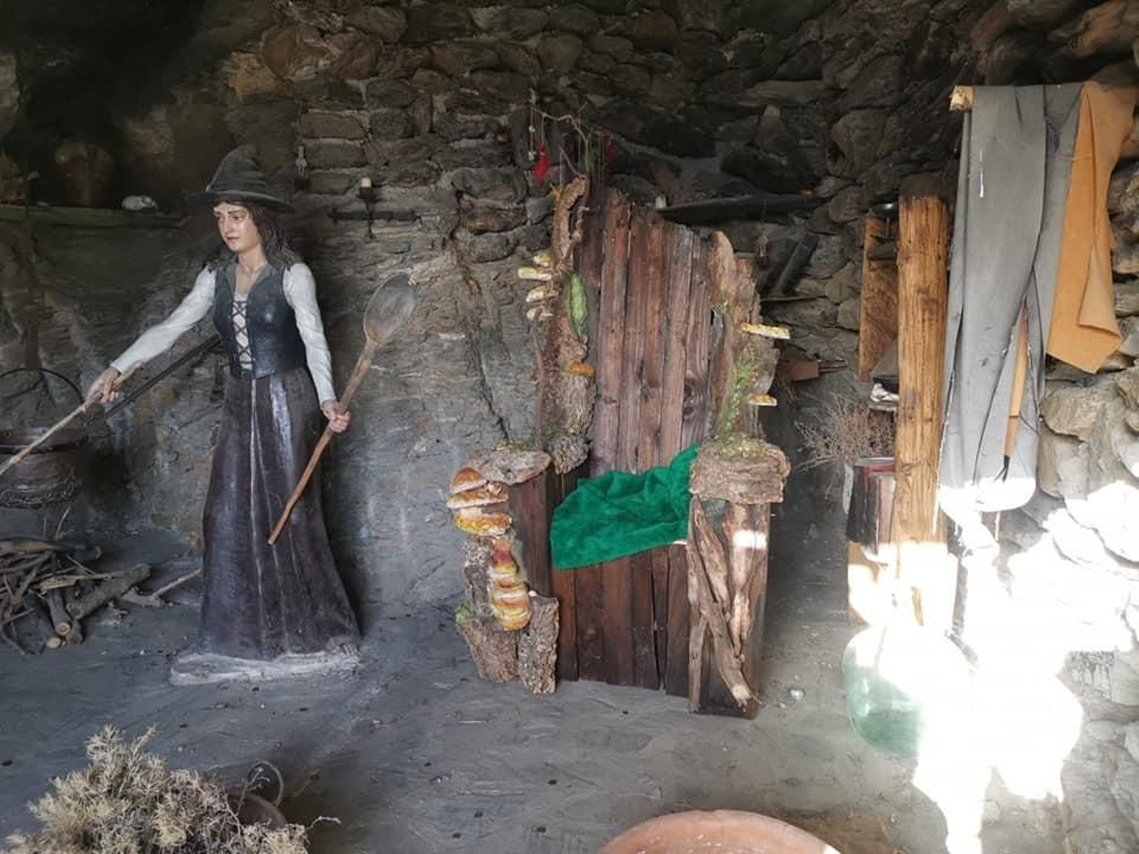 Soportújar la localidad embrujada de Granada