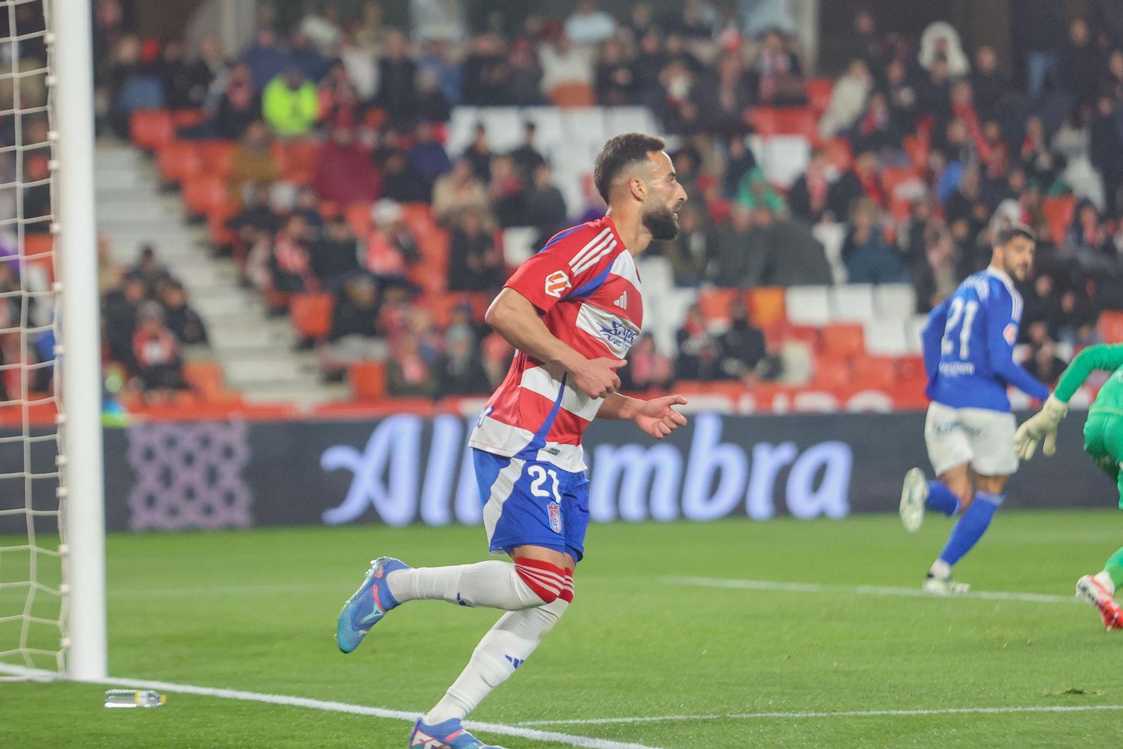 Las mejores imágenes de la victoria del Granada ante el Oviedo