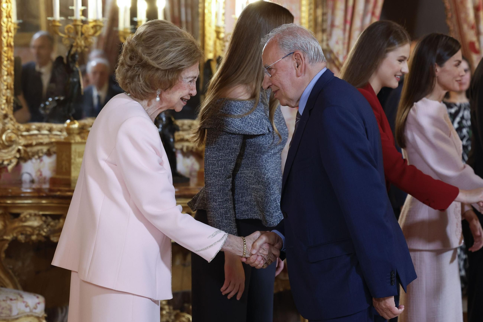 El acto central del 50 aniversario de la restauración de la monarquía