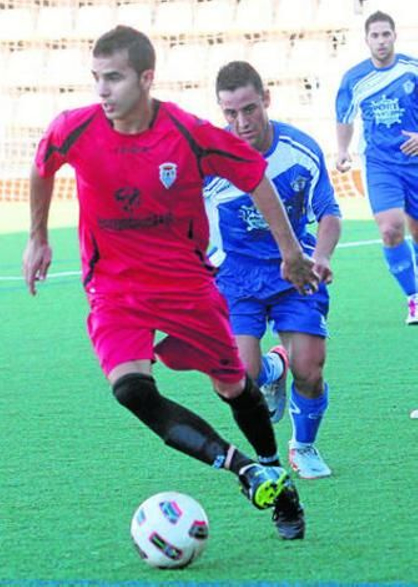 El Iliplense se coloca a solo un punto del líder, el Olont.