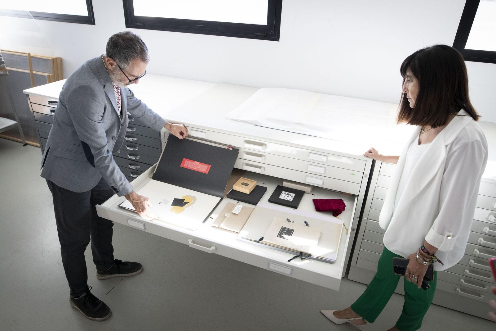 El almacén del arte de la Diputación de Granada, en imágenes