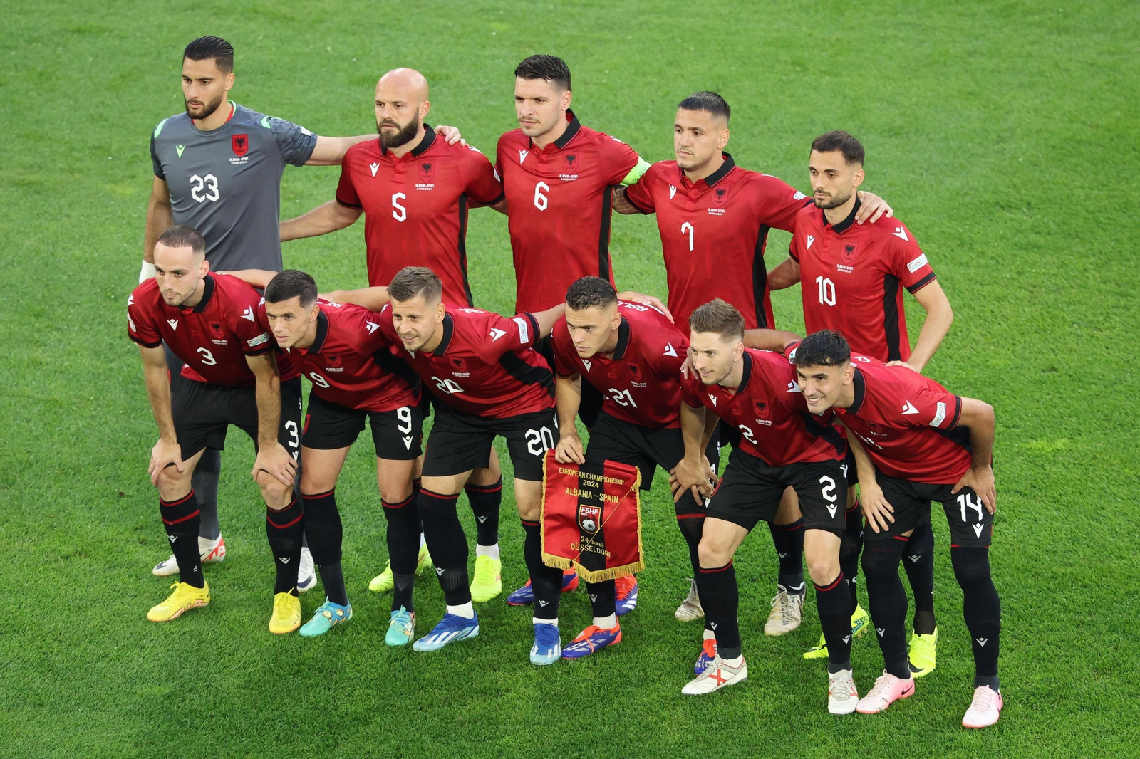 Las fotos del Albania - España