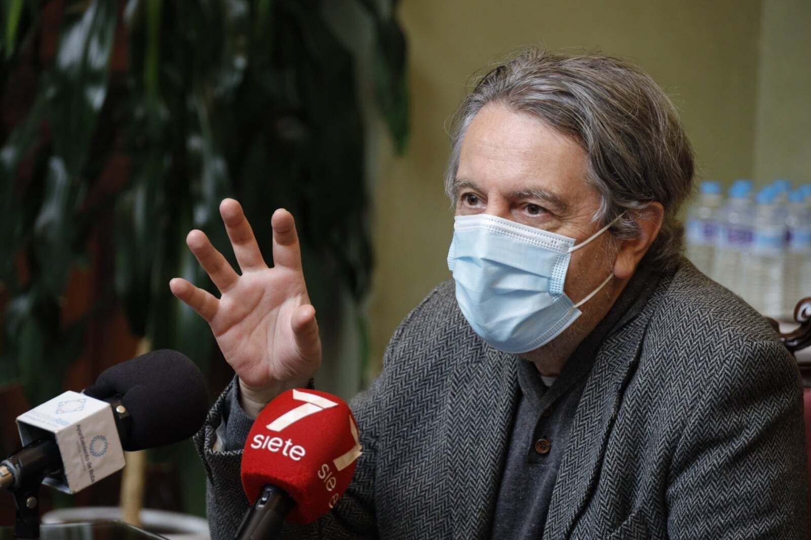 Felipe Benítez Reyes, en el Ayuntamiento de Rota.