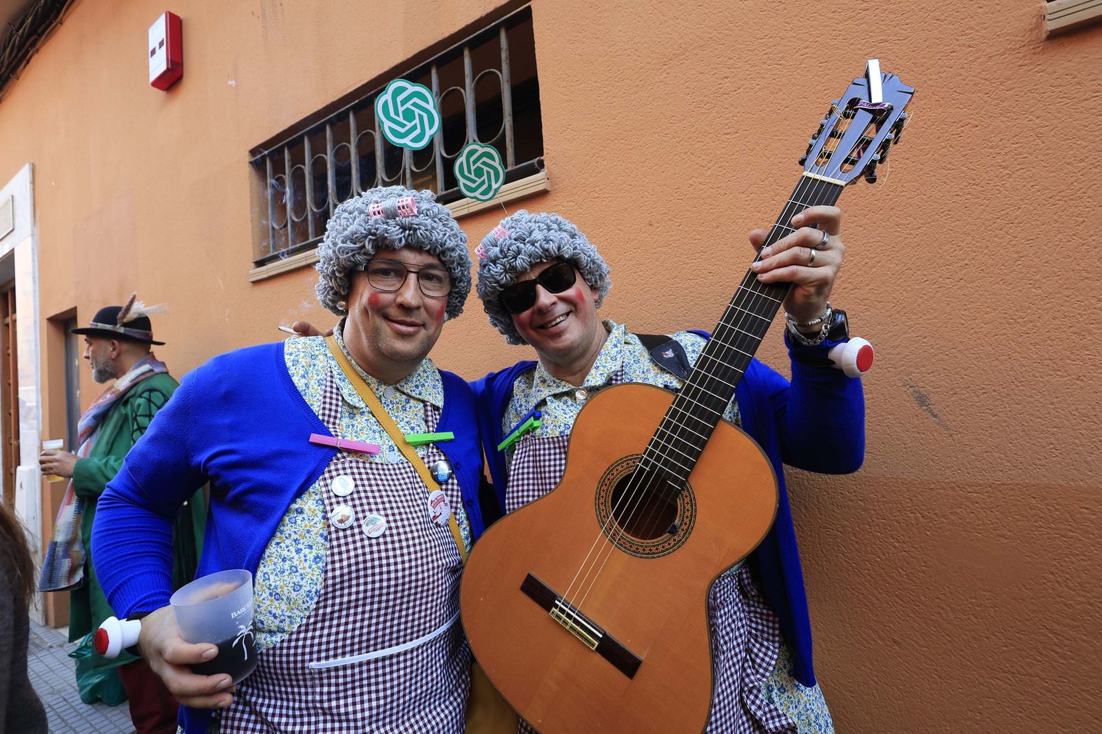 Búscate en las fotos de la cabalgata del Carnaval de La Línea 2026