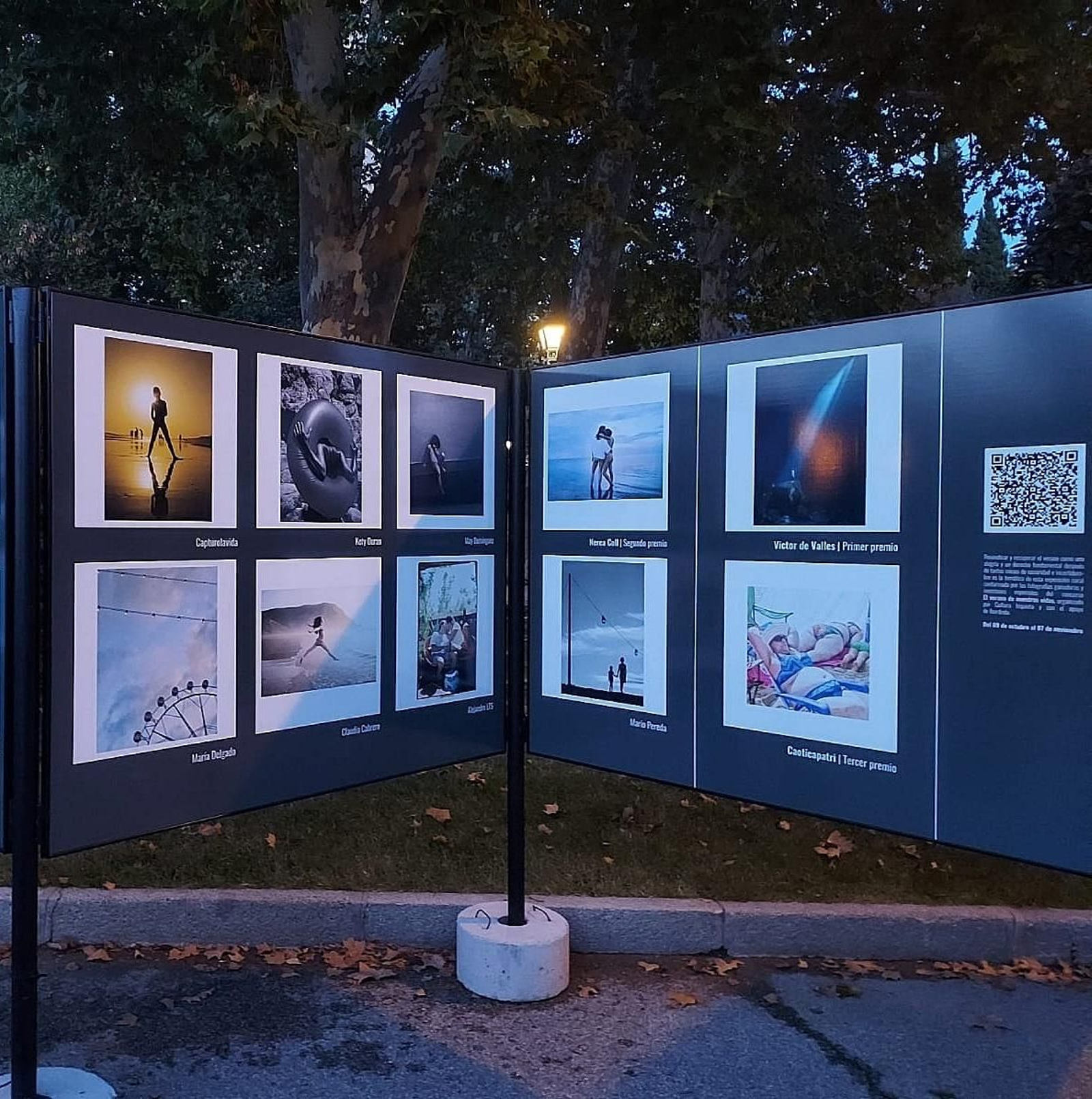 Exposición fotográfica de Elena Márquez en el Parque del Retiro de Madrid