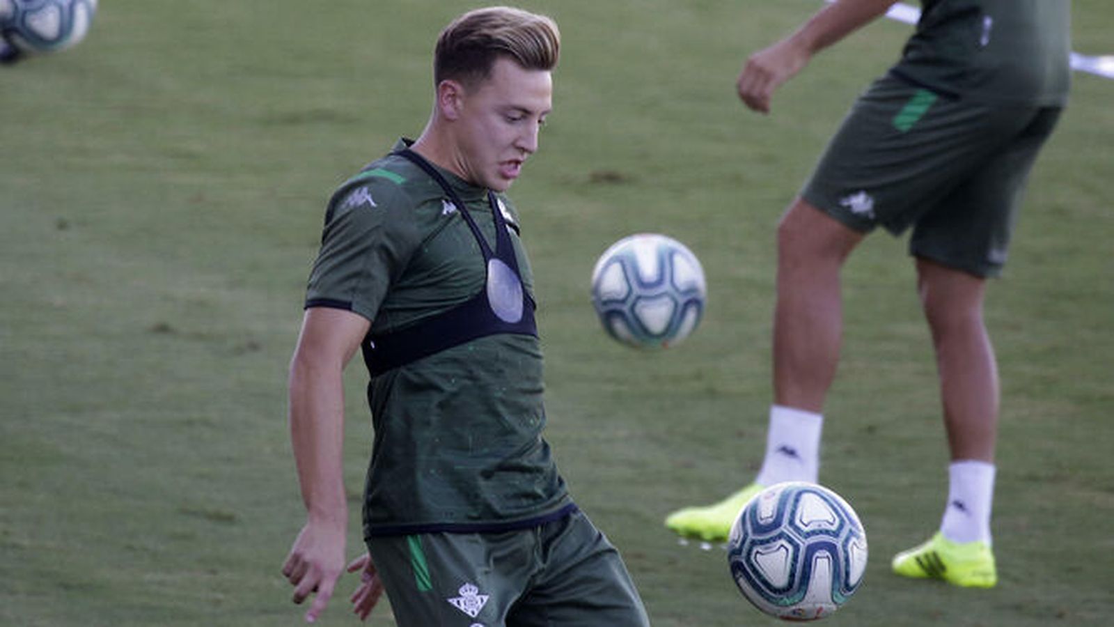Francis, en un entrenamiento con el Betis.