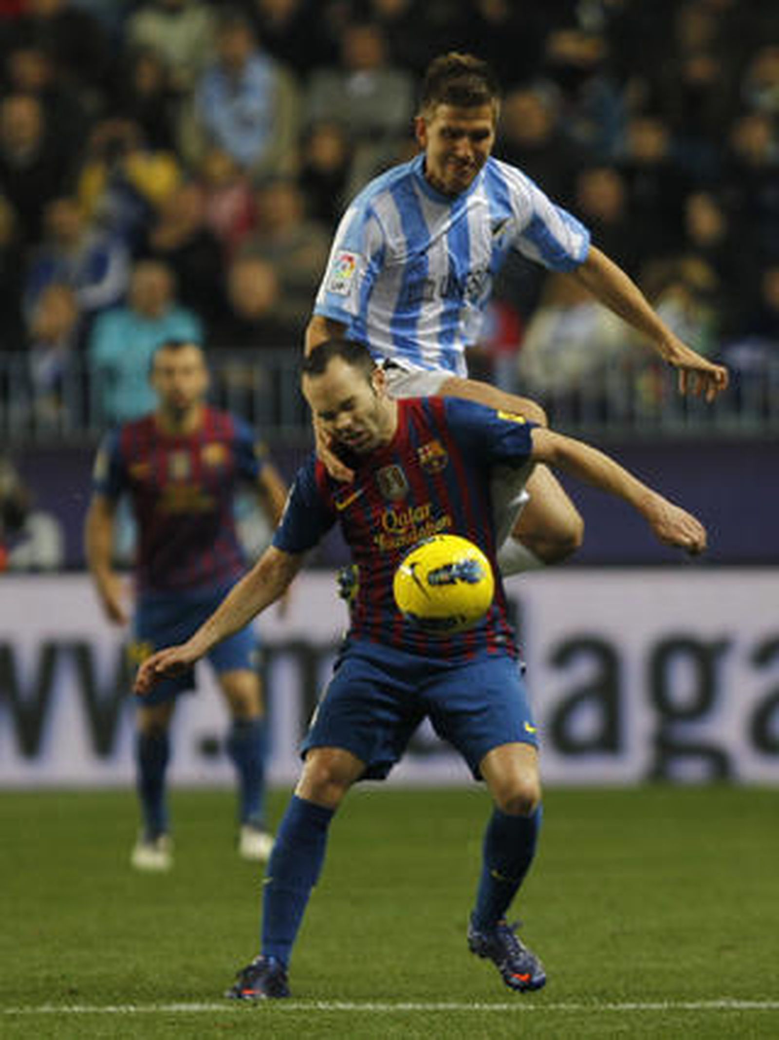 El Málaga es goleado en casa ante el Barcelona (1-4). / Sergio Camacho