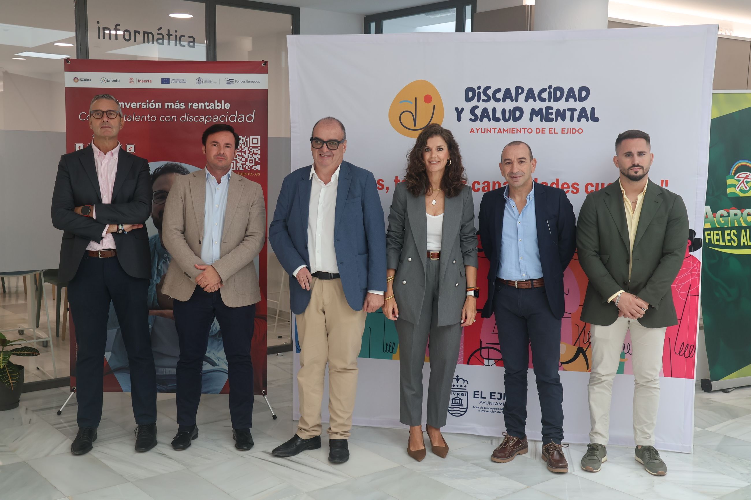 El Ejido impulsa el empleo inclusivo con entrevistas rápidas a personas con discapacidad
