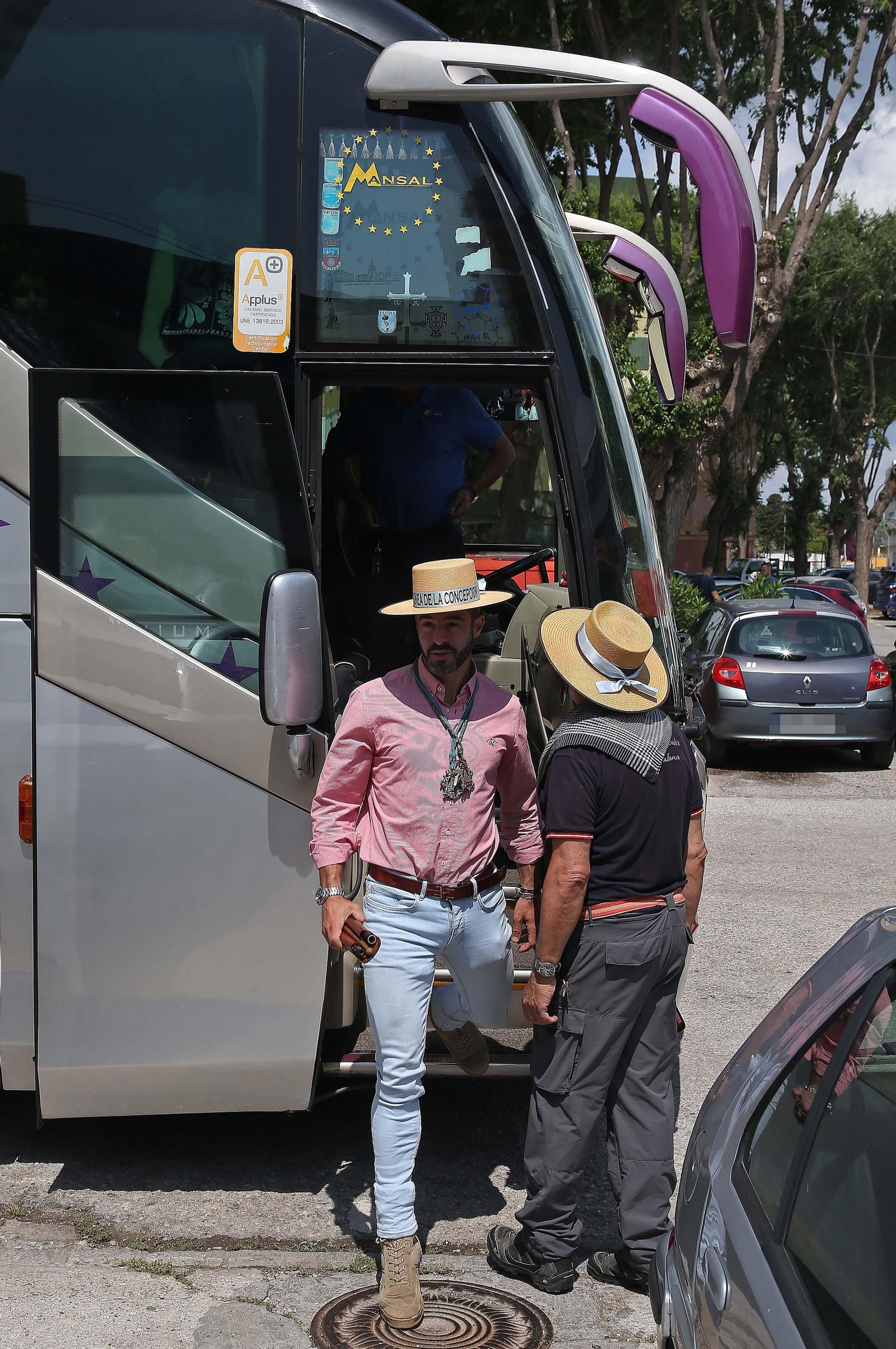 El inicio de la peregrinación hacia Almonte de la Hermandad del Rocío de La Línea en imágenes