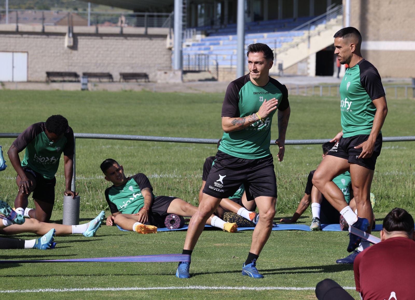 Las mejores fotos del primer entrenamiento del Córdoba CF en León
