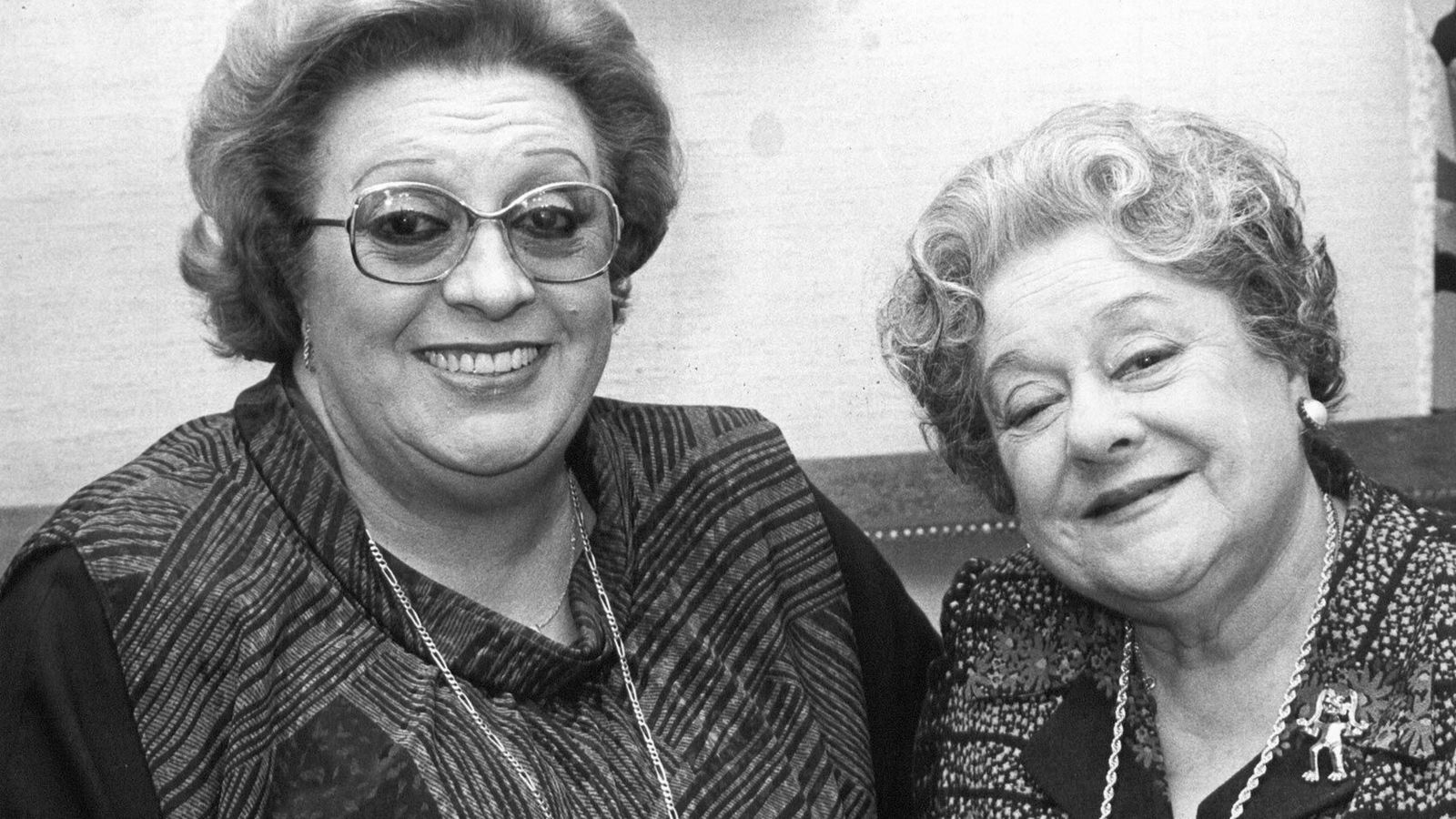 Florinda Chico con Rafaela Aparicio.