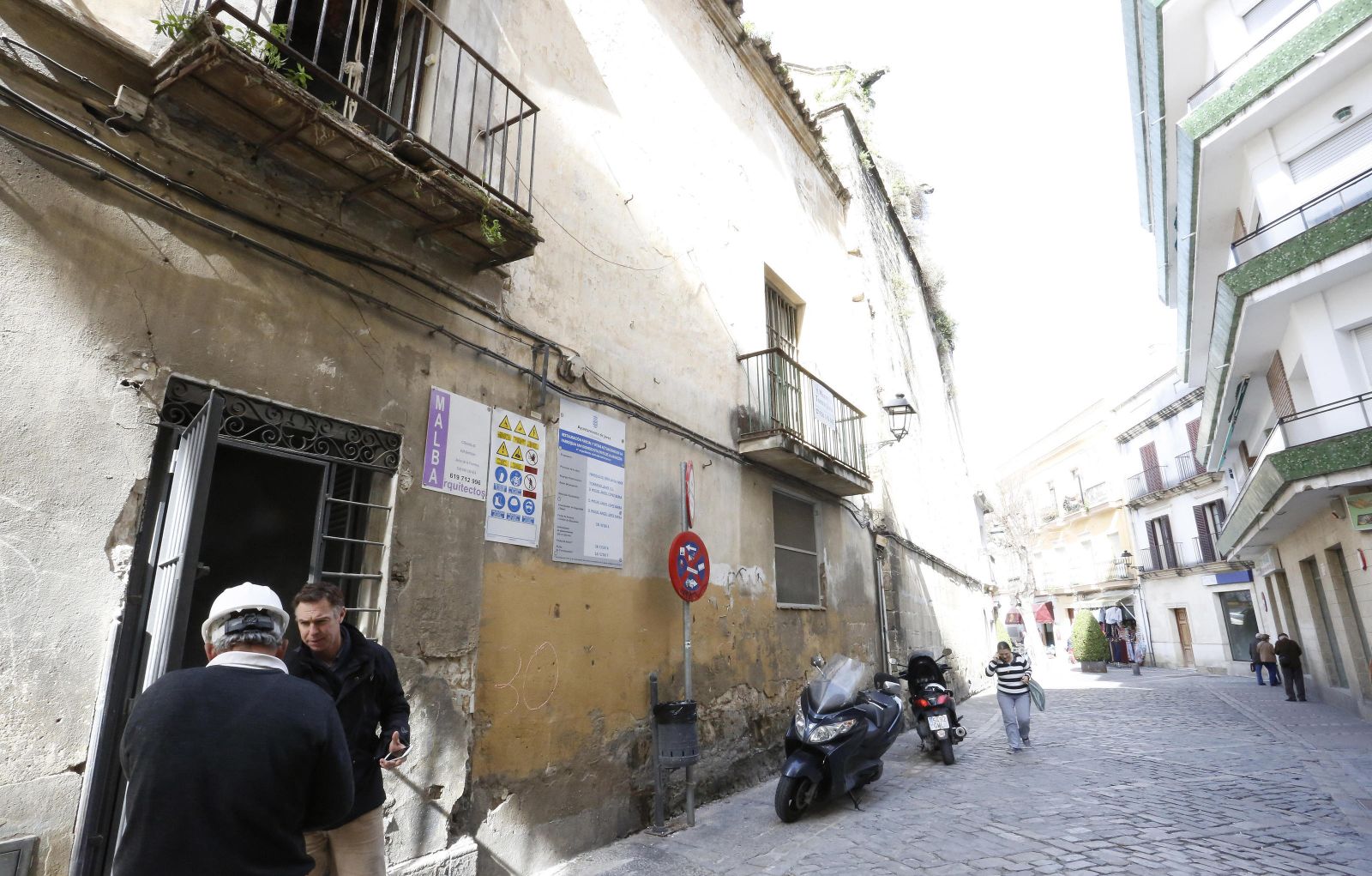 La zona trasera de San Dionisio es la más afectada en esta intervención.