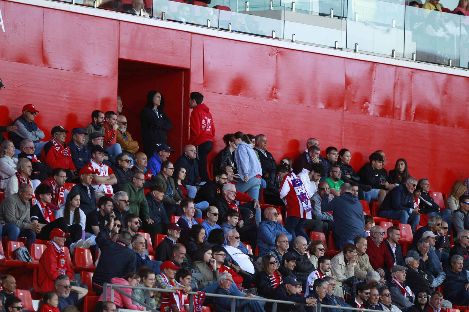 Las imágenes del triste descenso de la UDA ante el Getafe