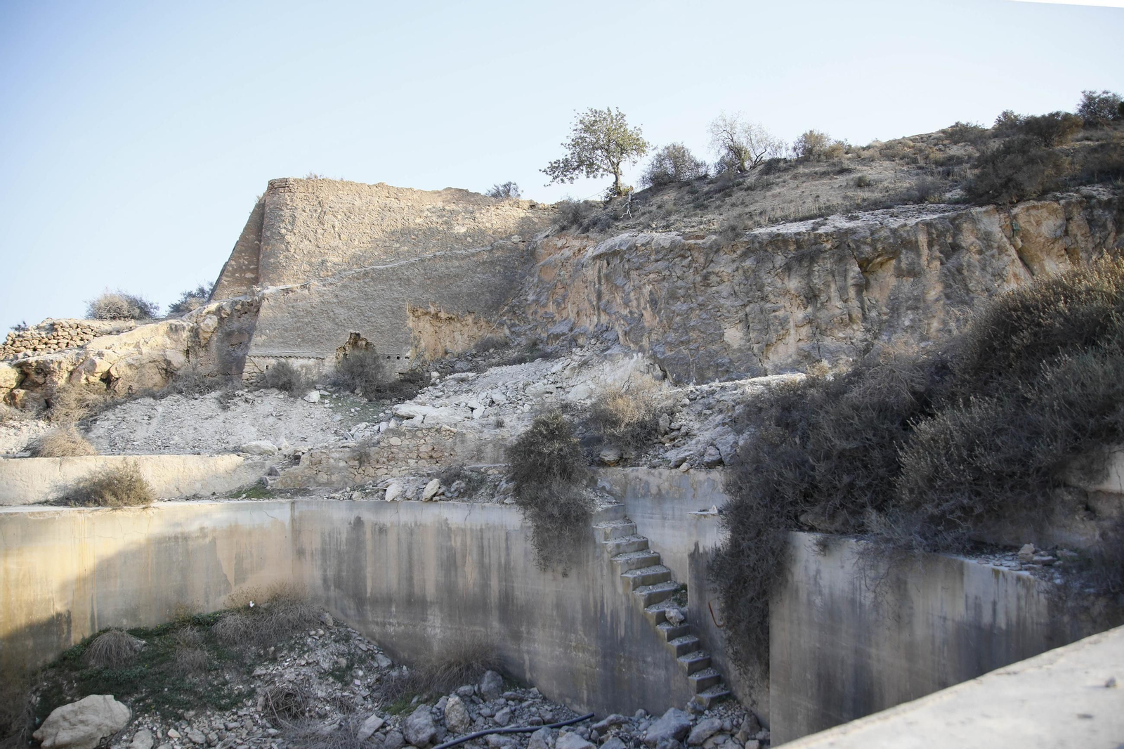 Imágenes de los refugios de la guerra civil descubierto en el barrio de Las Trincheras