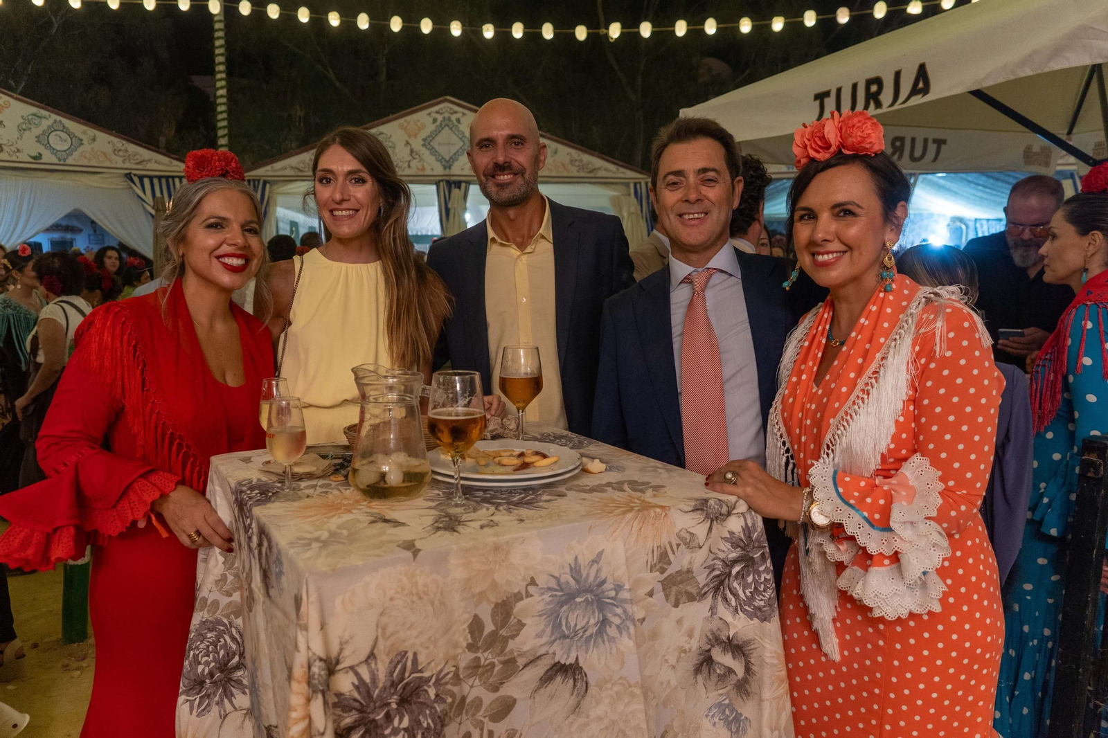 Imágenes del ambiente del ambiente de la noche del sábado en la Feria de Otoño y del Caballo 2025 de Huelva