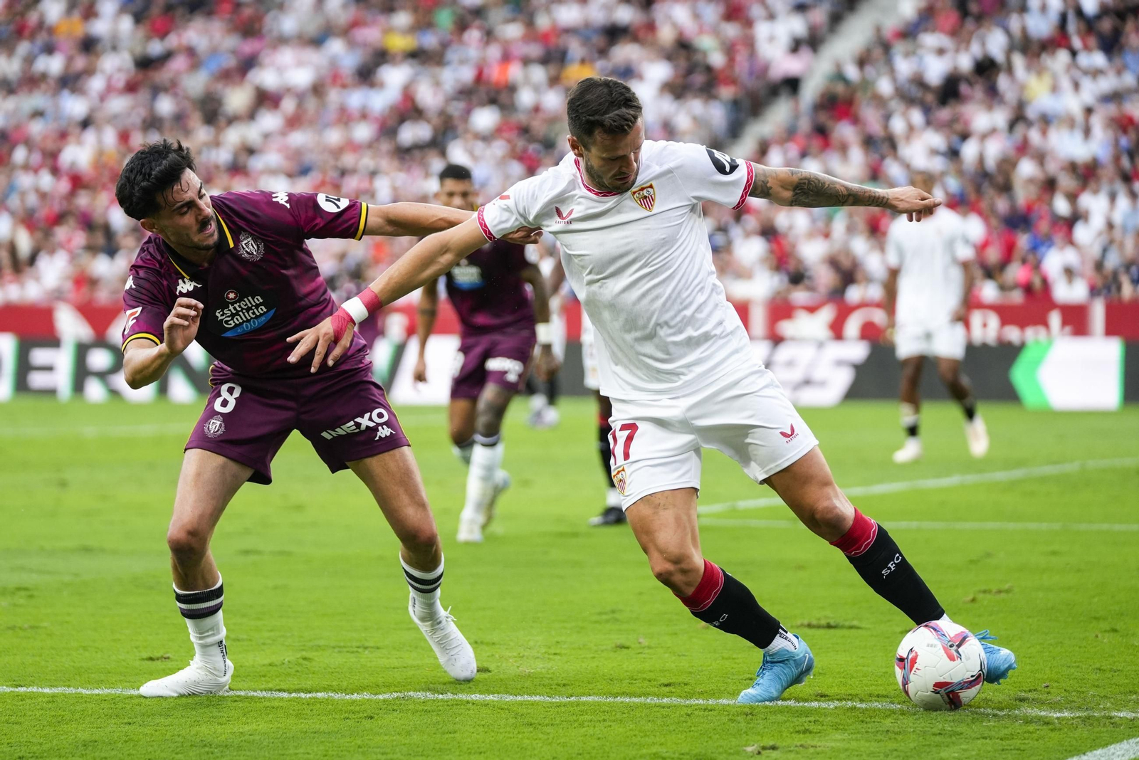Las fotos del pobrísimo paso de Saúl Ñíguez por el Sevilla