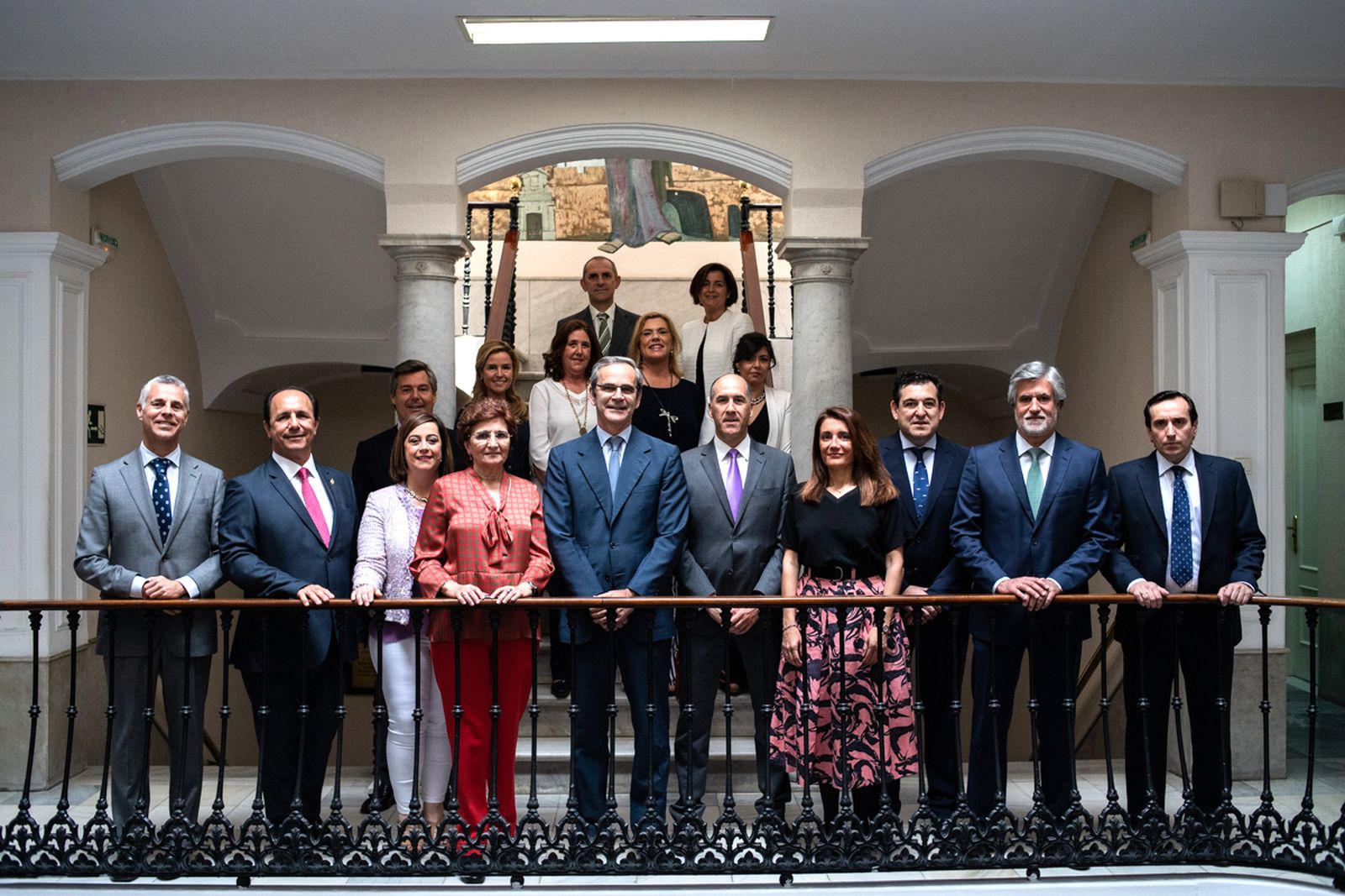 Los miembros de la nueva junta de gobierno del Colegio de Farmacéuticos de Cádiz.